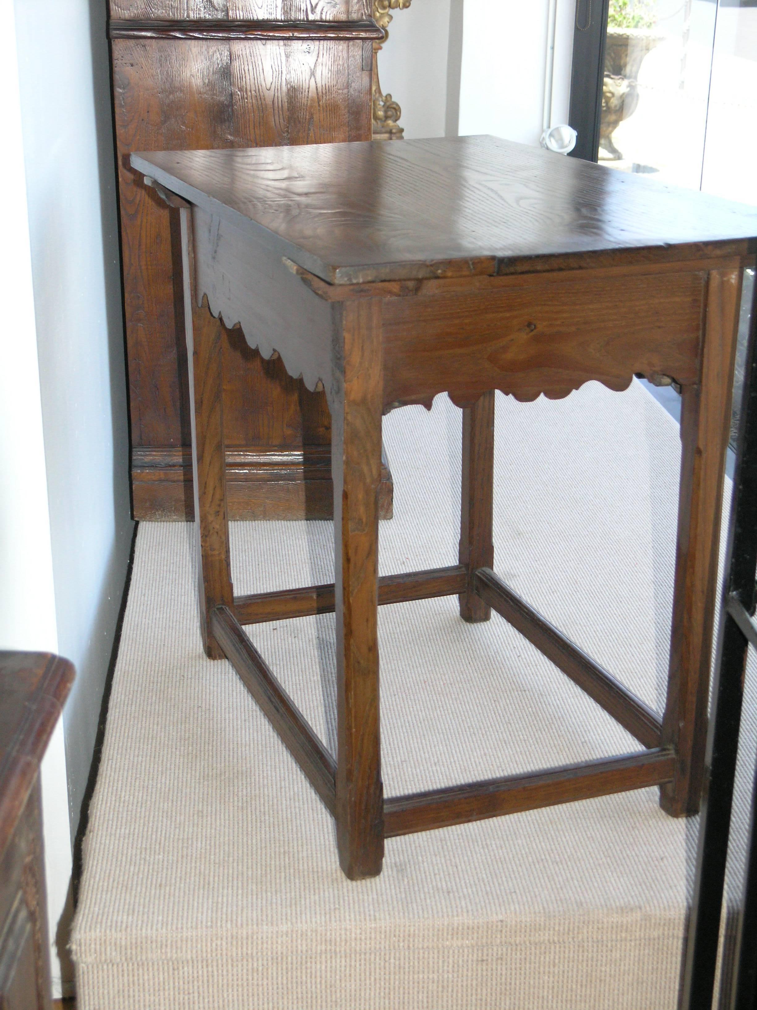 Italian Walnut Occasional Table, 19th Century For Sale 1