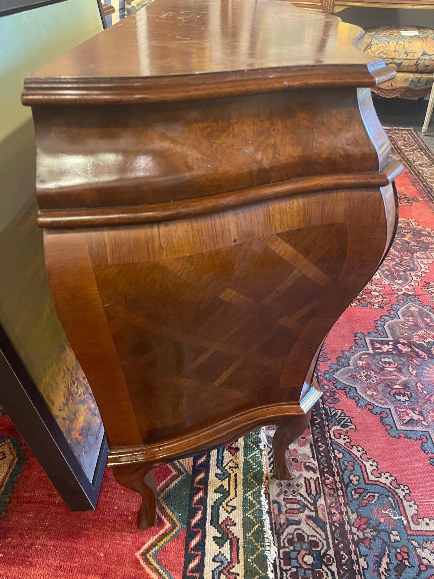 Italian Walnut Parquetry Inlaid Bombe Sided Commode, Early 20th Century For Sale 4