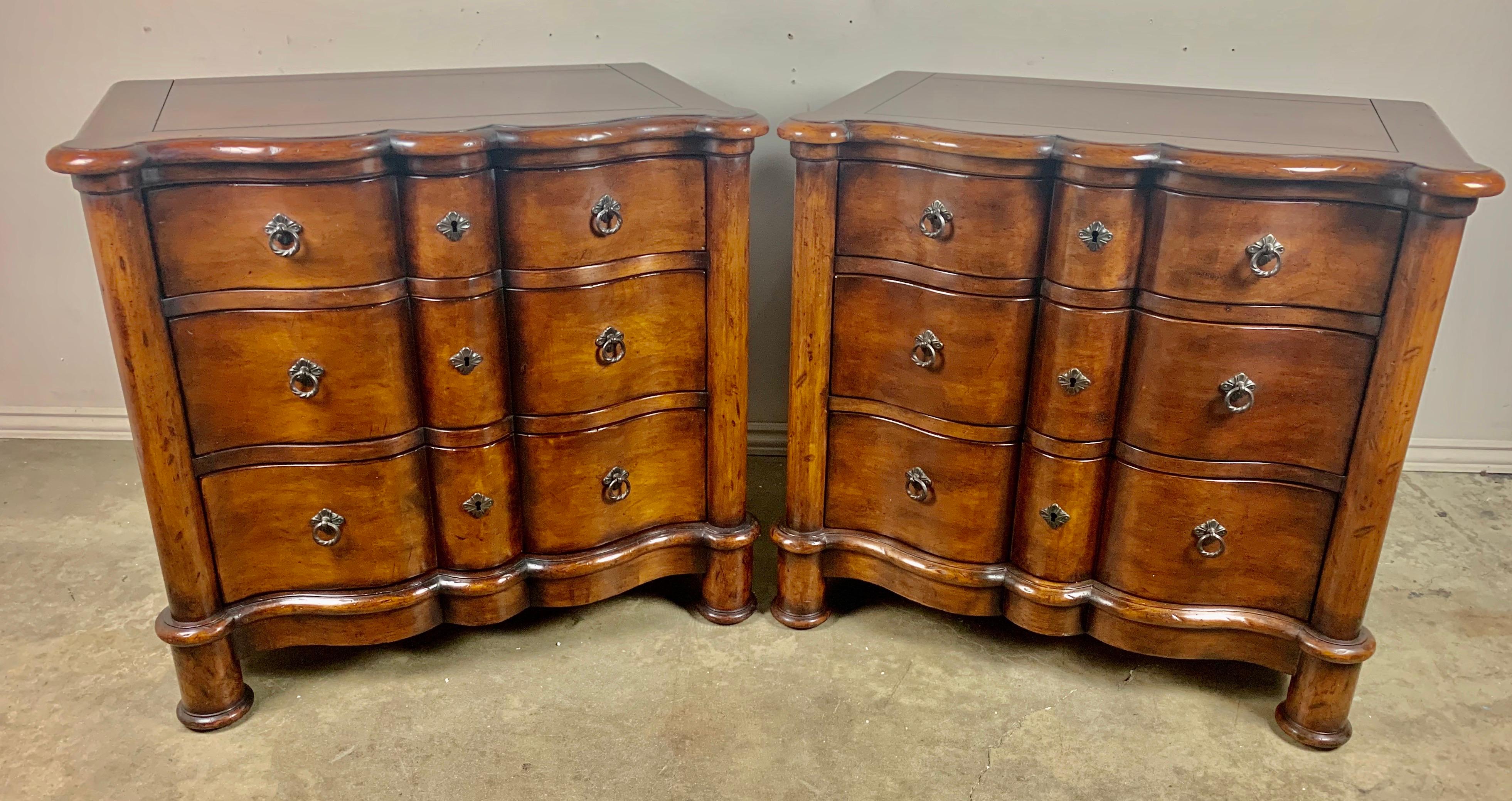 Other Italian Walnut Scalloped Chest of Drawers, Pair