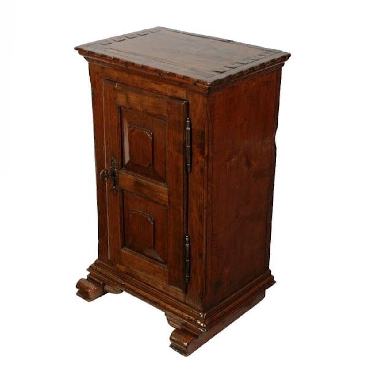 Italian Walnut Side Cabinet, 19th Century  In Excellent Condition For Sale In Southall, GB