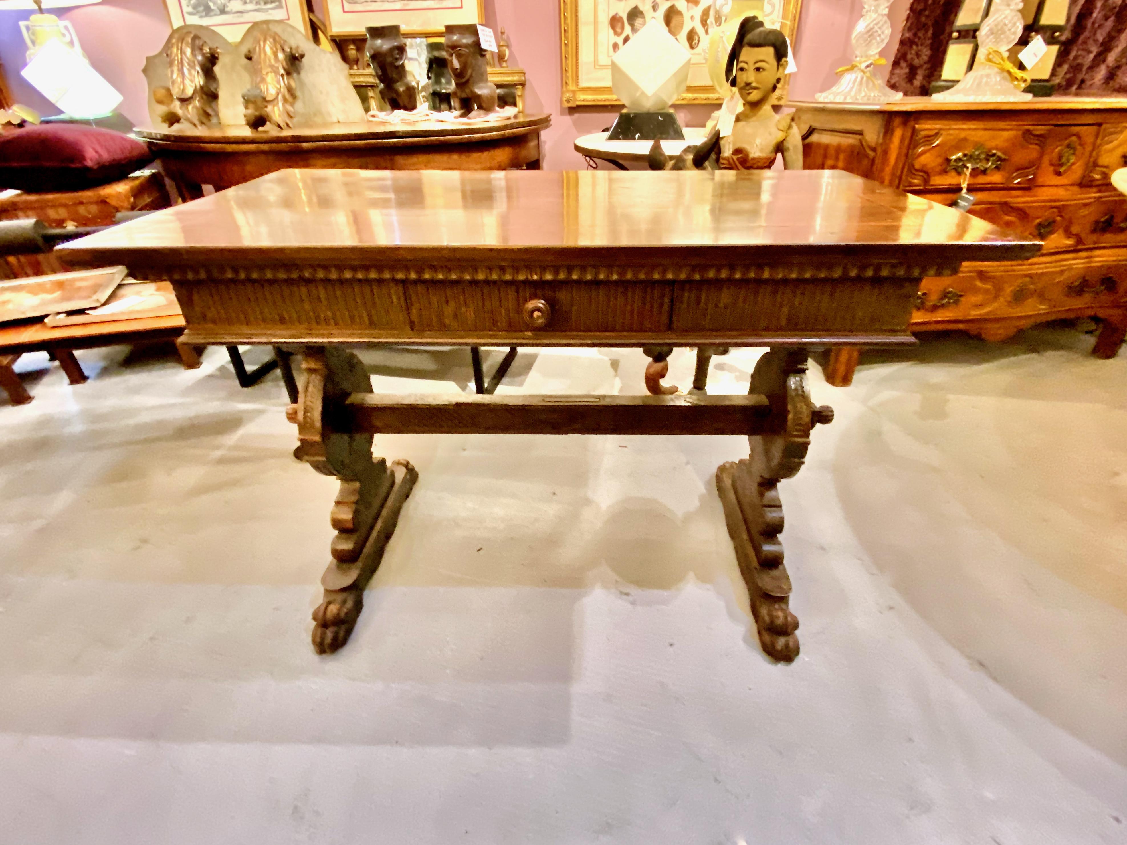 Baroque Italian Walnut Side Table, 18th Century