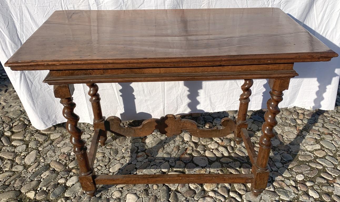 Italian Walnut Table Console, Italy 17th Century Wood Carved For Sale 7