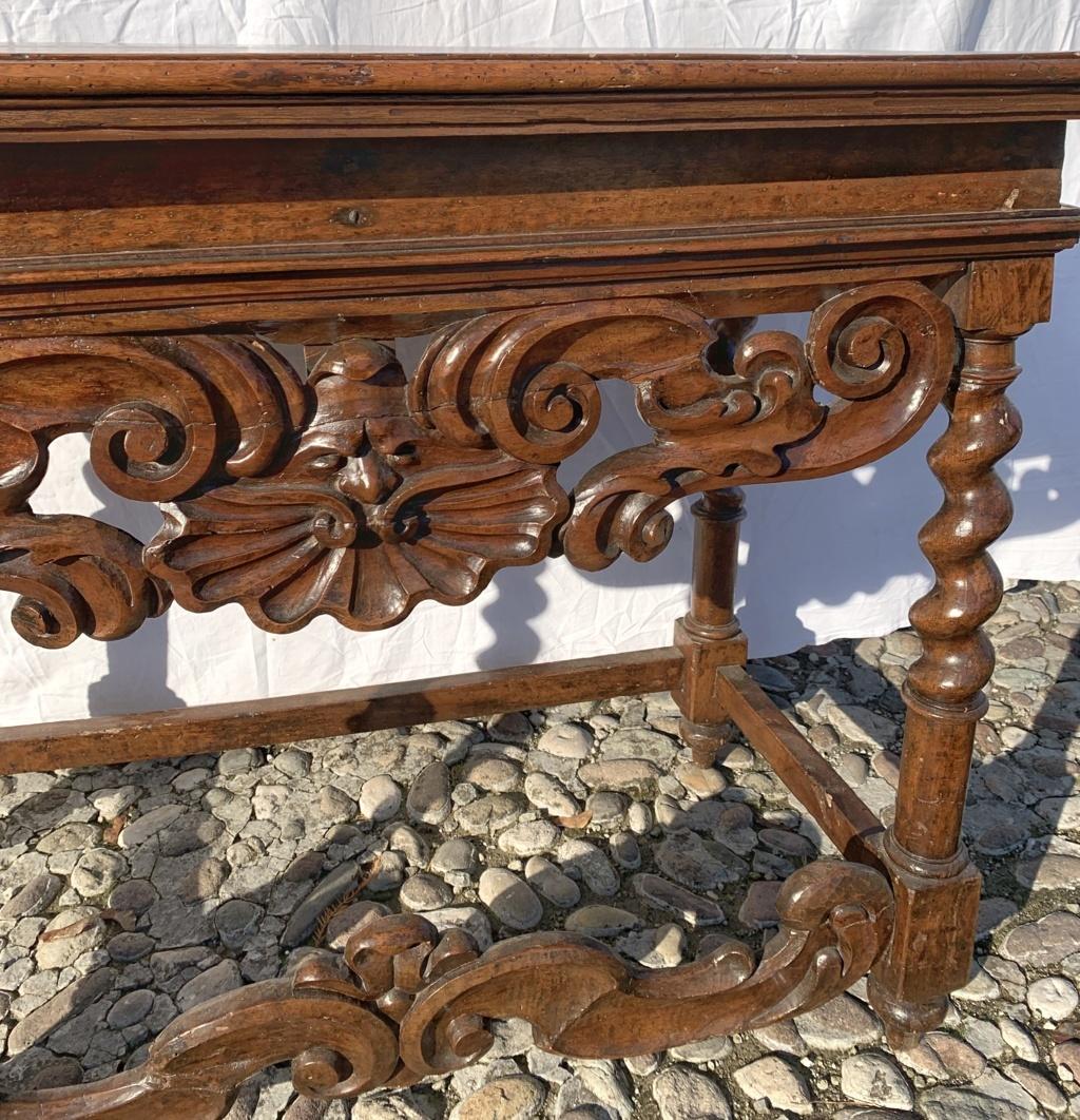 Italian Walnut Table Console, Italy 17th Century Wood Carved For Sale 2