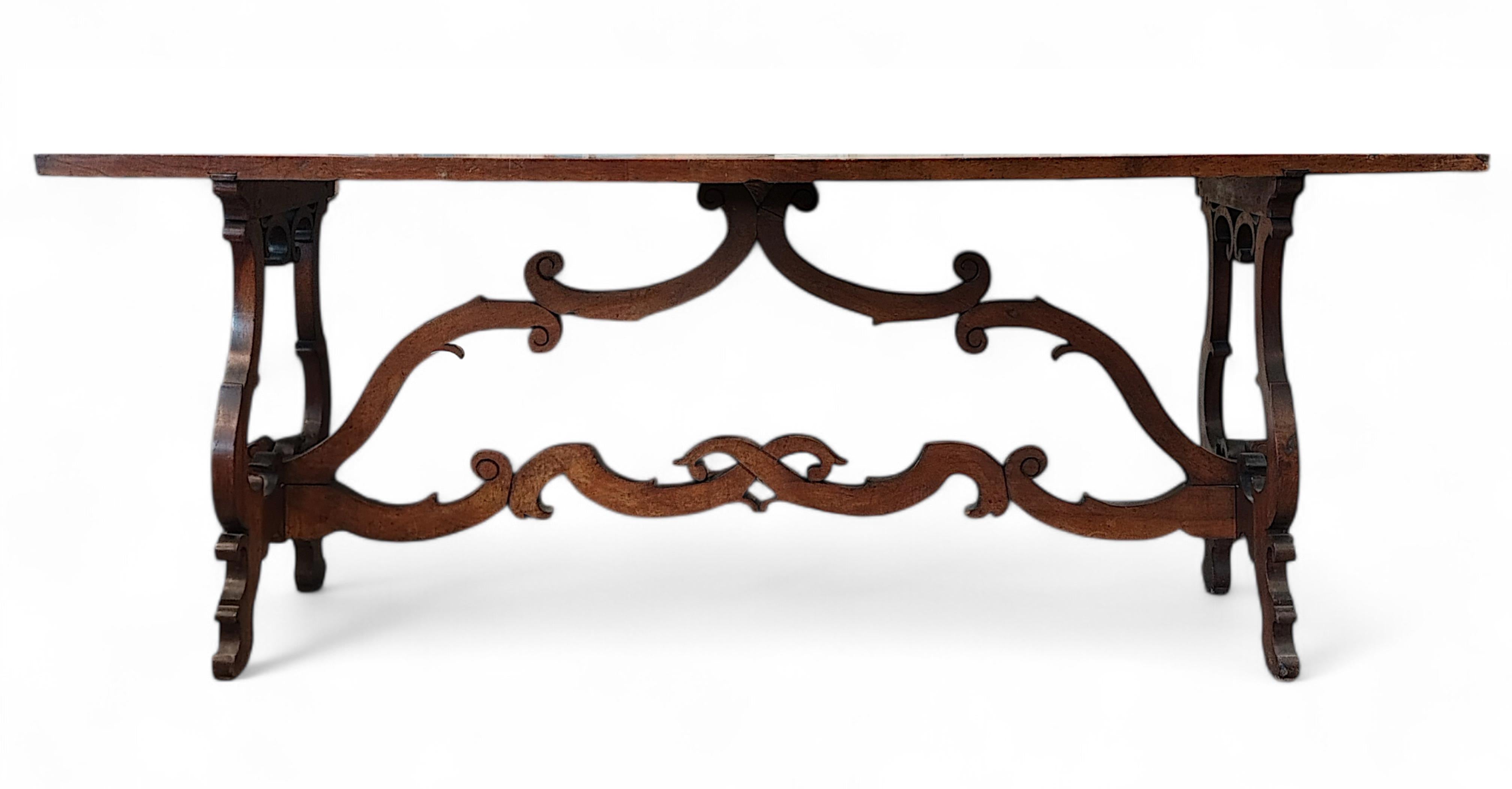 Mesa italiana de nogal 'Fratino' - Segunda mitad del siglo XVII en venta 7