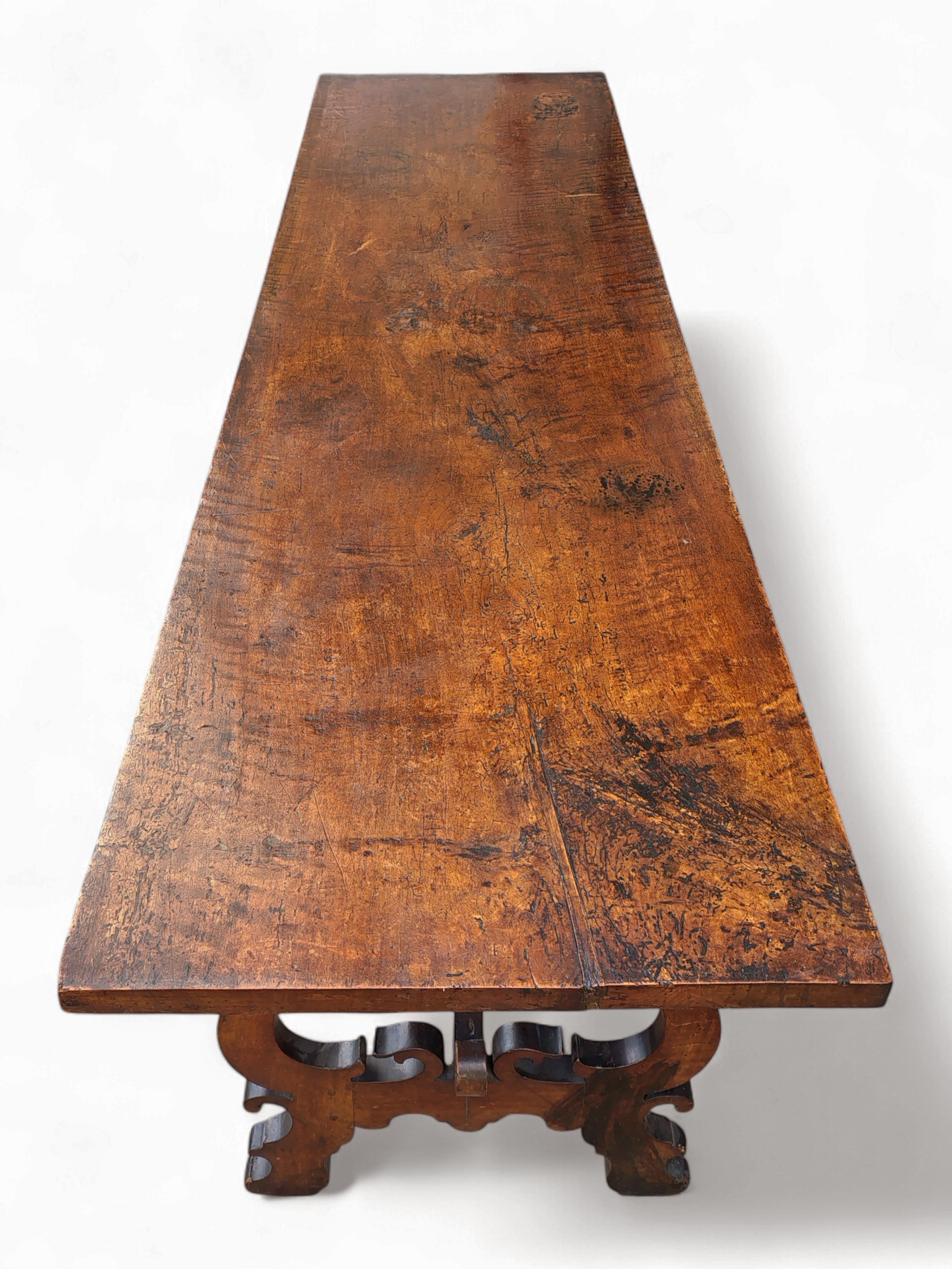 Mesa italiana de nogal 'Fratino' - Segunda mitad del siglo XVII en venta 8