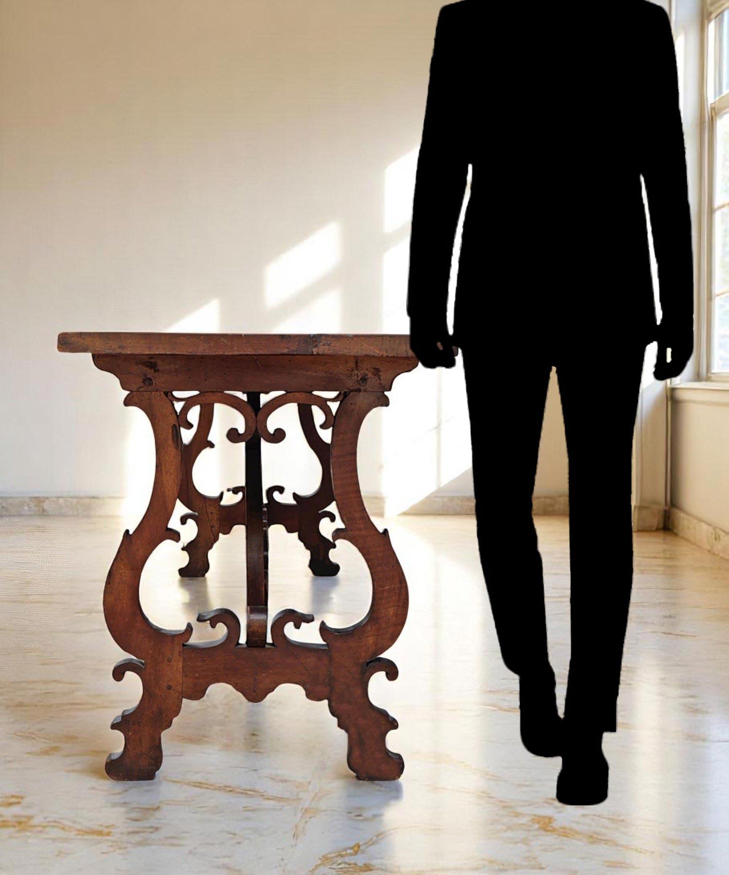 Mesa italiana de nogal 'Fratino' - Segunda mitad del siglo XVII en venta 10