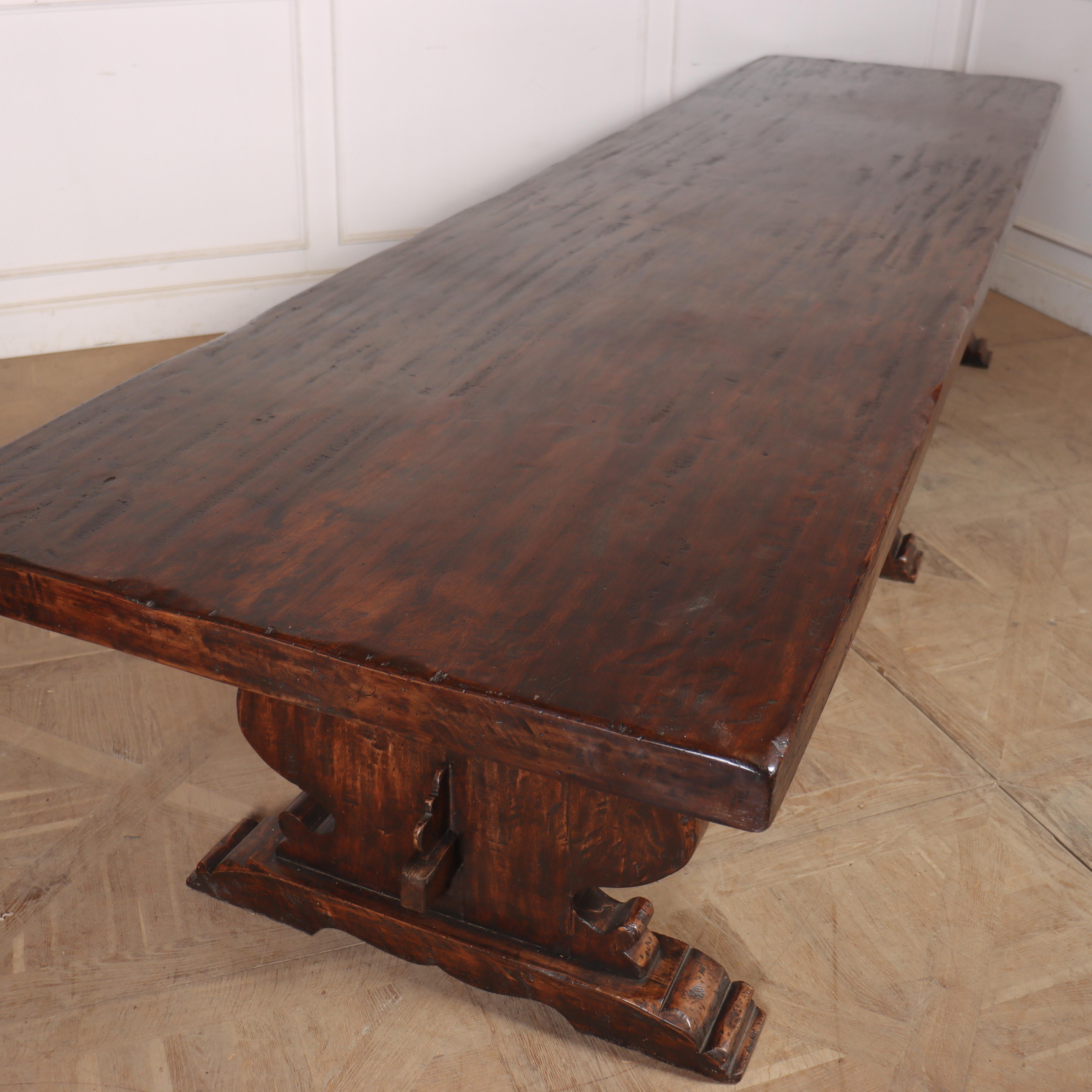 Mesa de caballete/comedor de nogal italiano Nogal en venta