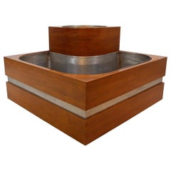 Jardinera italiana de madera de nogal y cromo