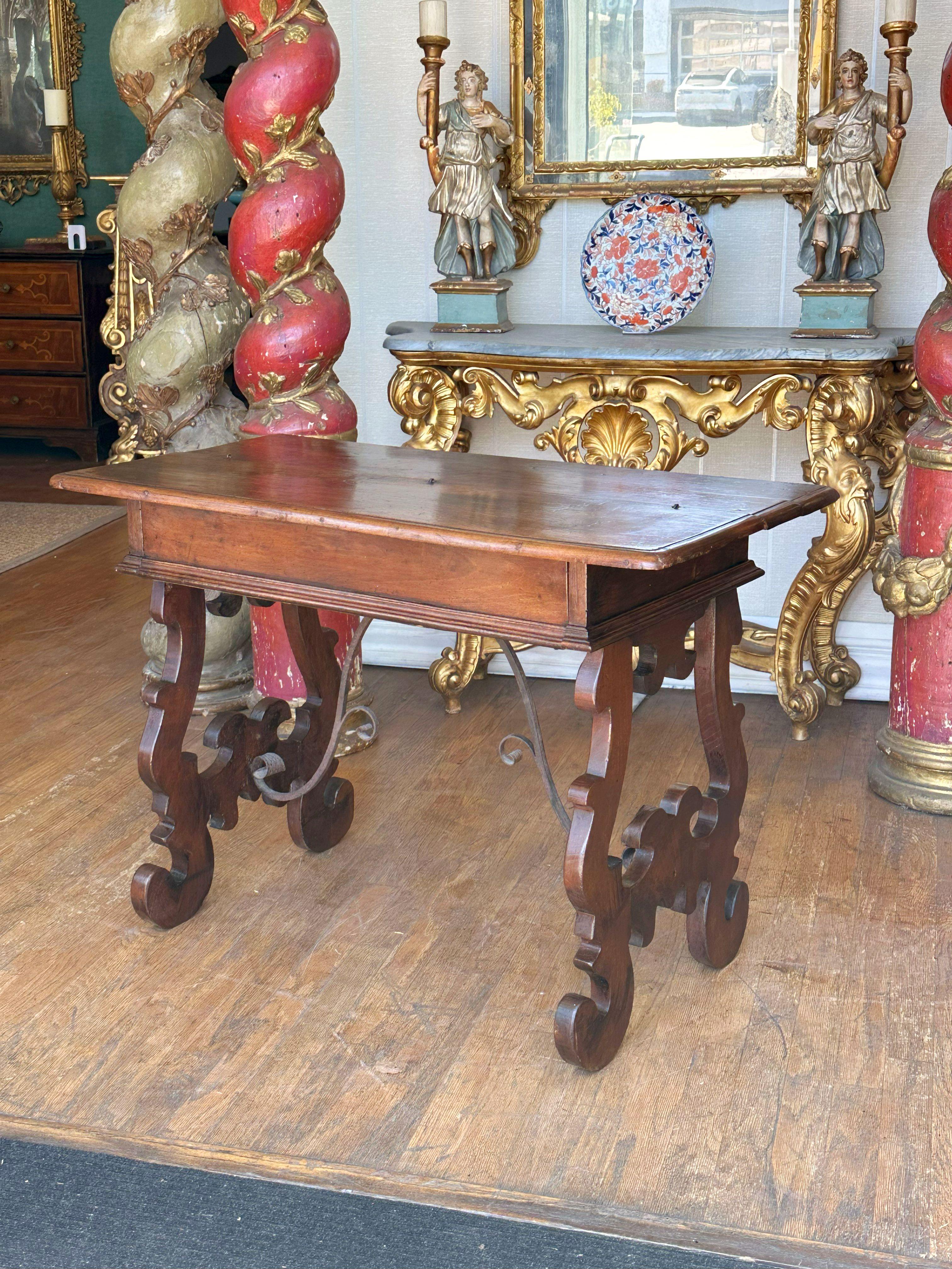 19th Century Italian Walnut Writing Table - Circa 1800 For Sale
