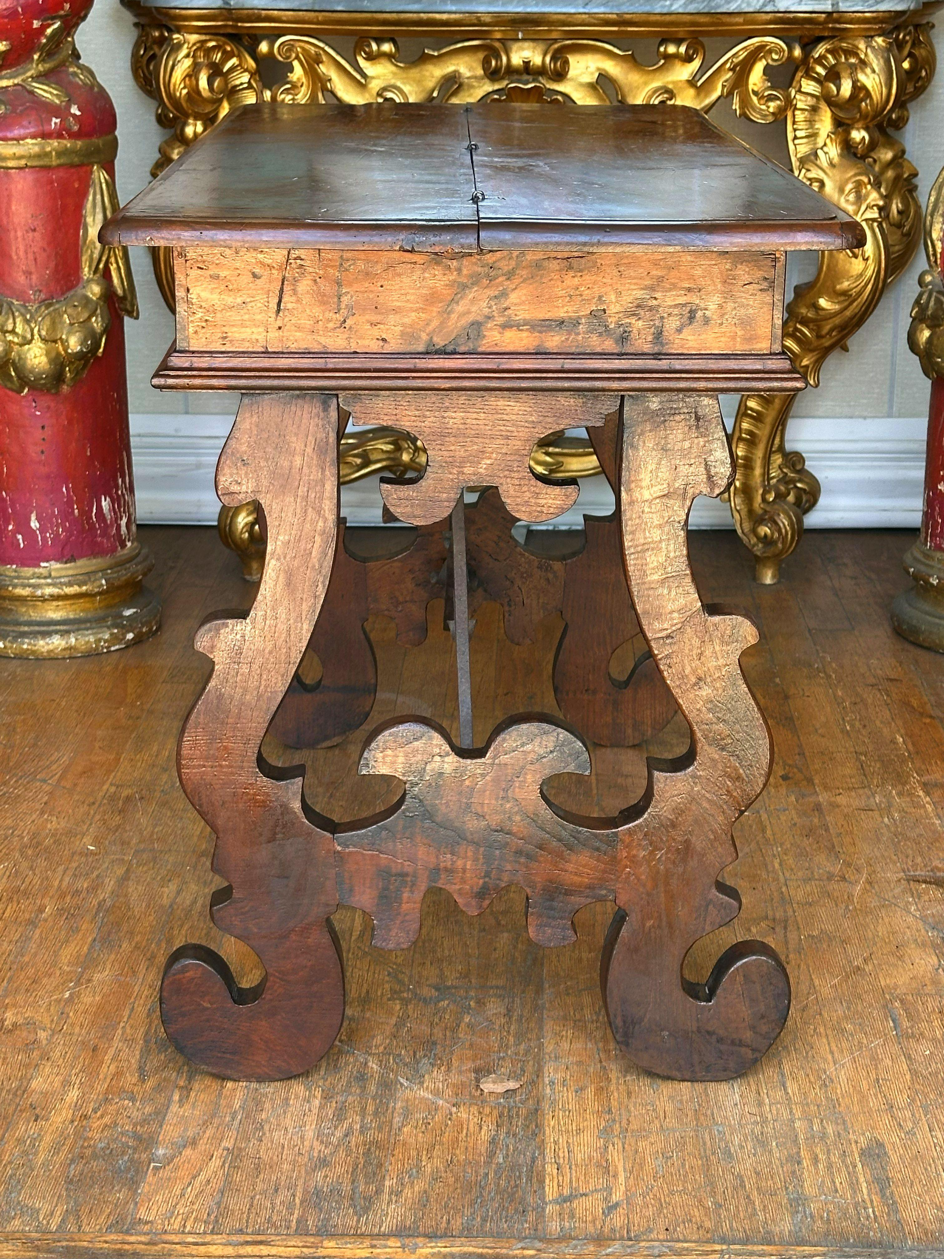 Italian Walnut Writing Table - Circa 1800 For Sale 1