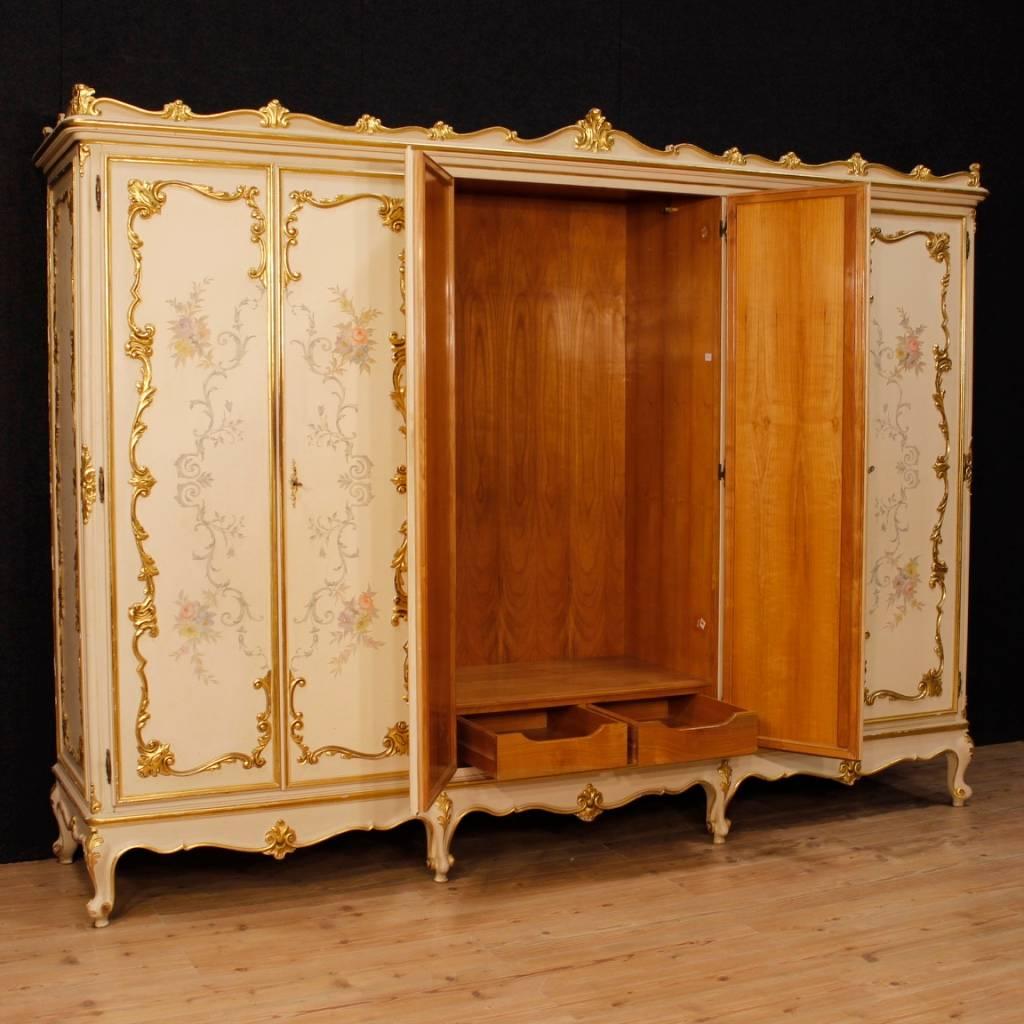 Italian Wardrobe in Lacquered, Gilt and Painted Wood with Six Doors 20th Century 4