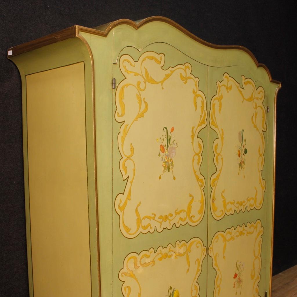 Italian Wardrobe in Painted Wood in Art Nouveau Style from 20th Century In Good Condition In Vicoforte, Piedmont