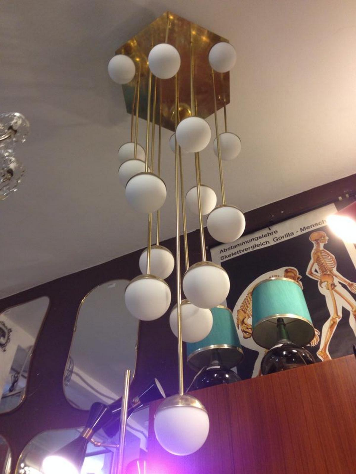 Mid-Century Modern Huge Italian Waterfall Chandelier Eighteen Lights Brass and Opaline Glass For Sale