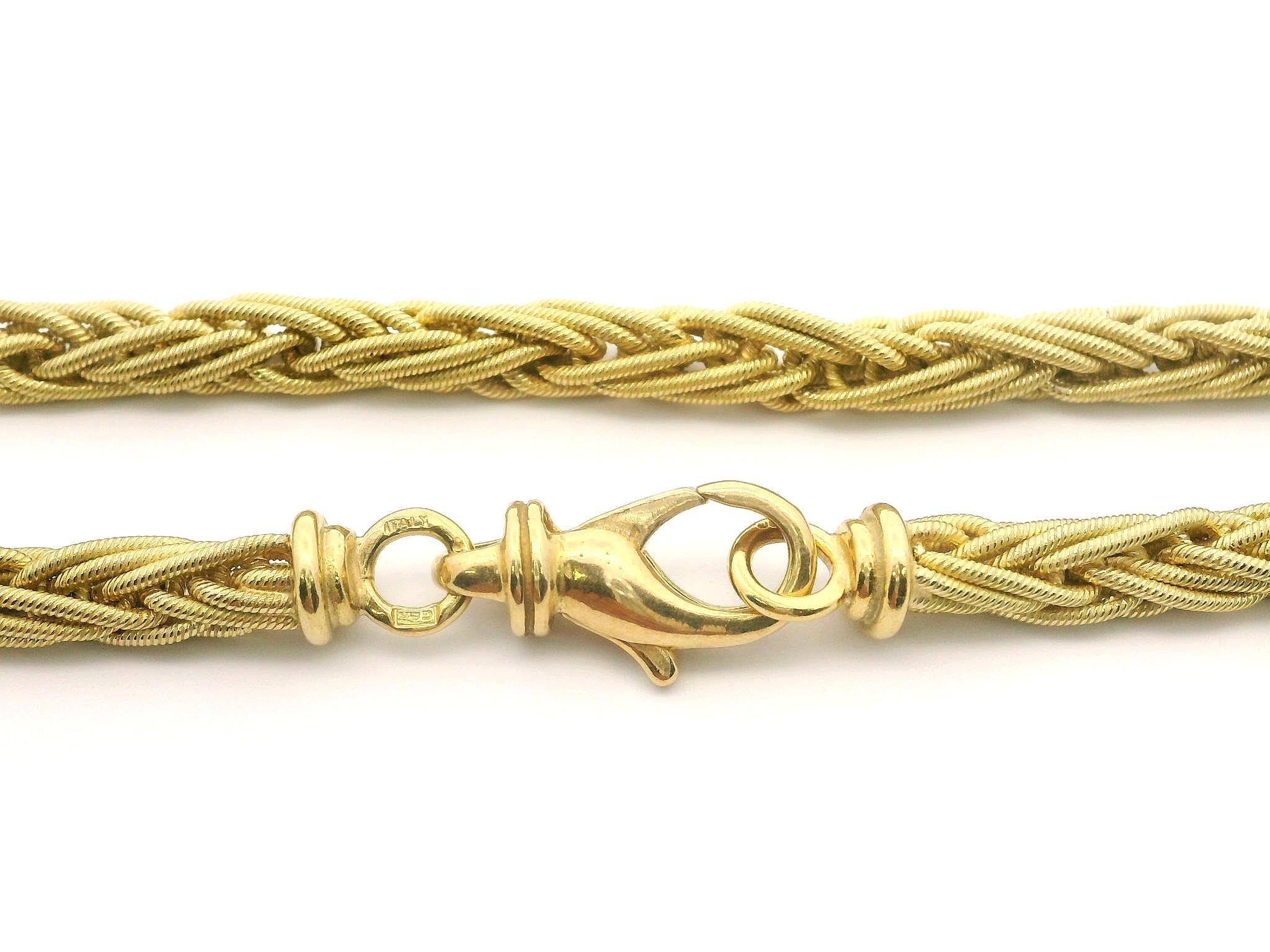 Chaîne de collier italienne en or 18 carats tressée et texturée de 15 pouces Excellent état - En vente à Montclair, NJ