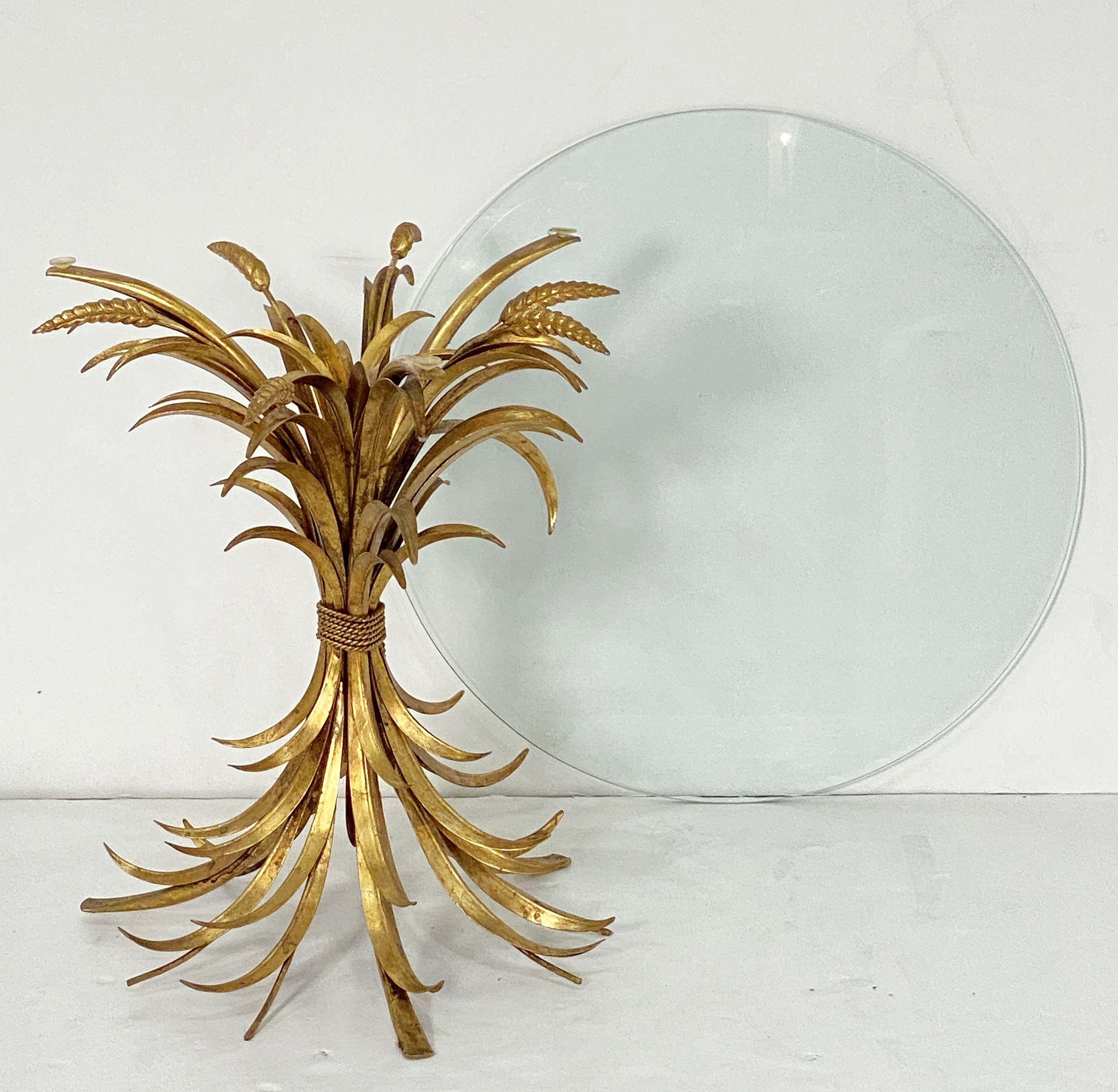 Italian Wheat Sheaf Low Table of Gilt Metal with Round Top of Glass 1