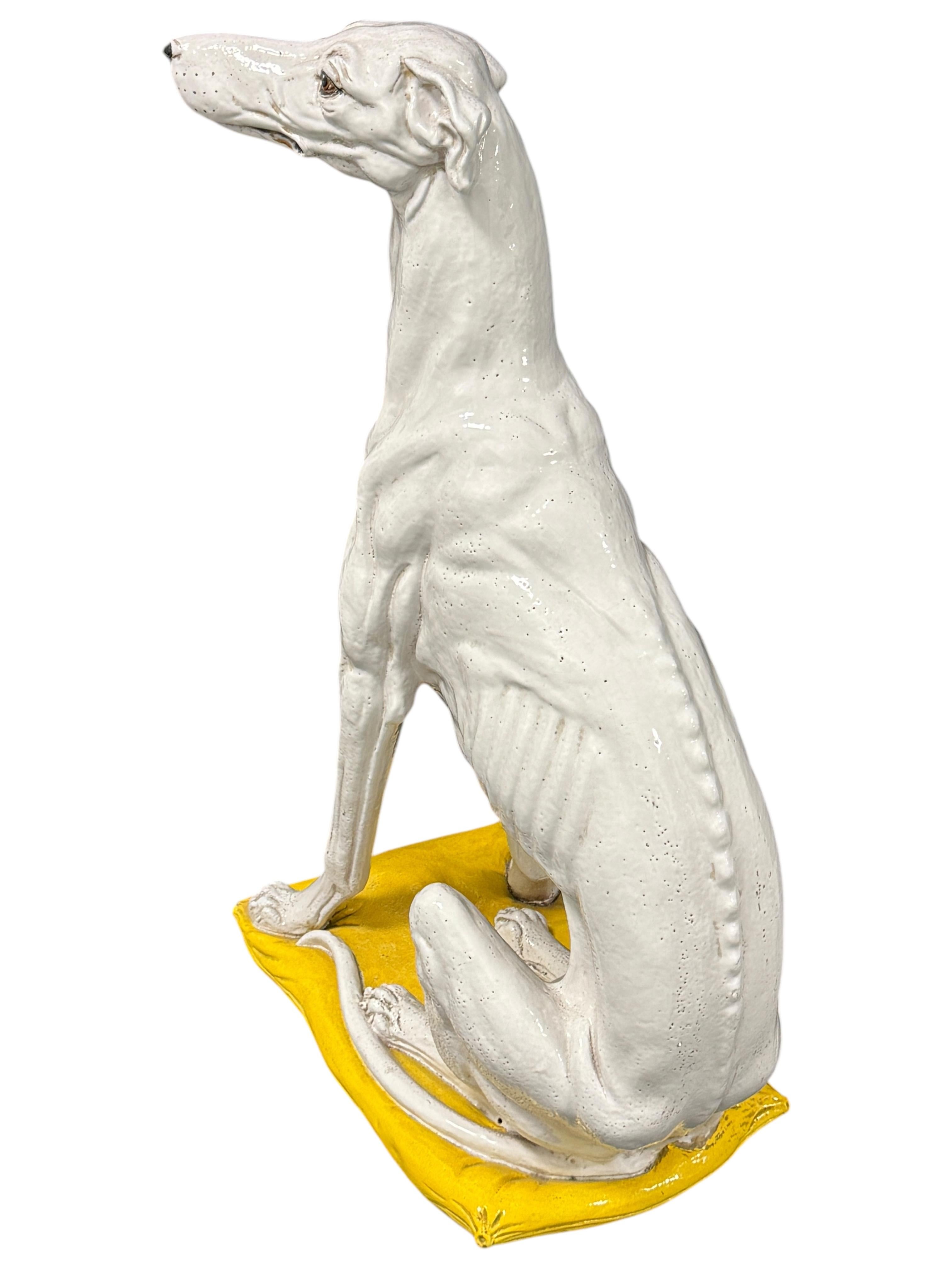 Statua di cane Whippet Greyhound in terracotta Vintage, anni '60 In condizioni buone in vendita a Nuernberg, DE