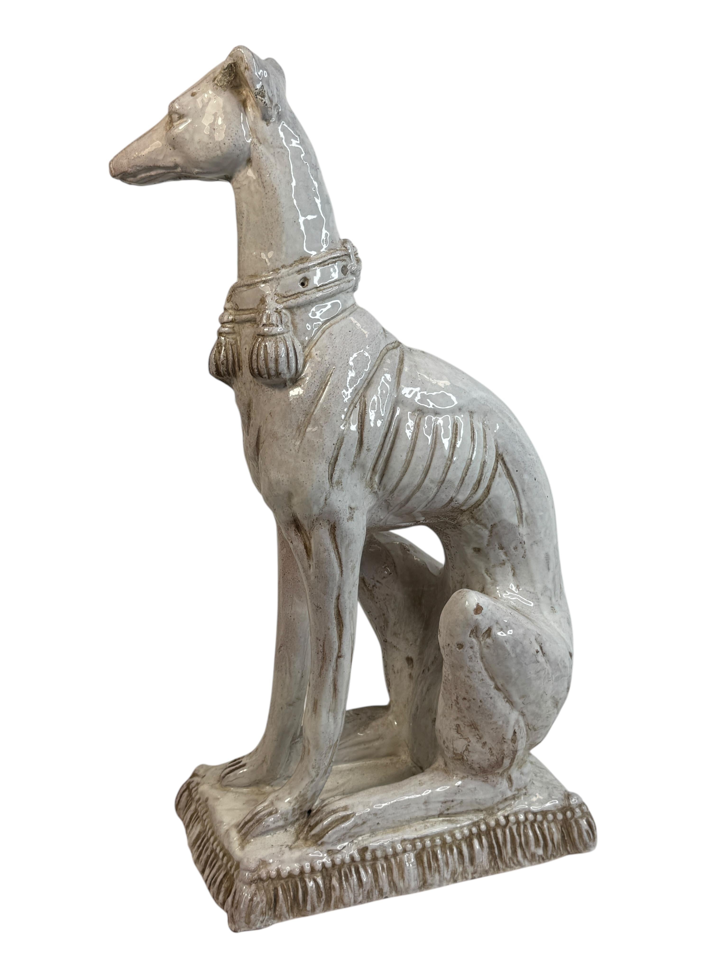 Majolica Statua di cane Whippet Greyhound in terracotta Vintage, anni '60 in vendita