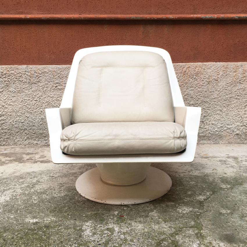 Italian White Abs and Beige Leather Space Age Armchair, 1970s 3