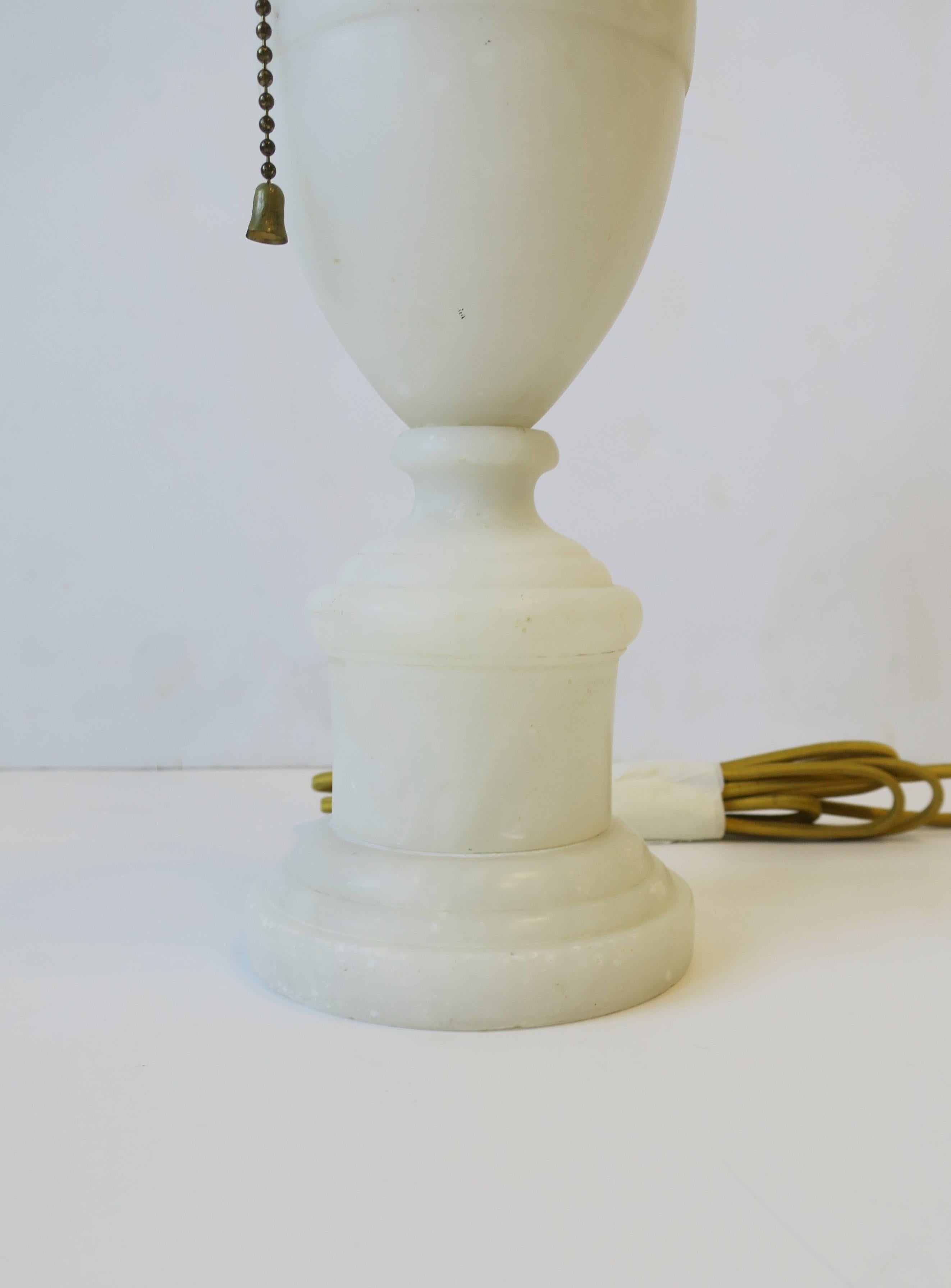 Italian White Alabaster Marble Urn Form Neoclassical Desk or Table Lamp 10
