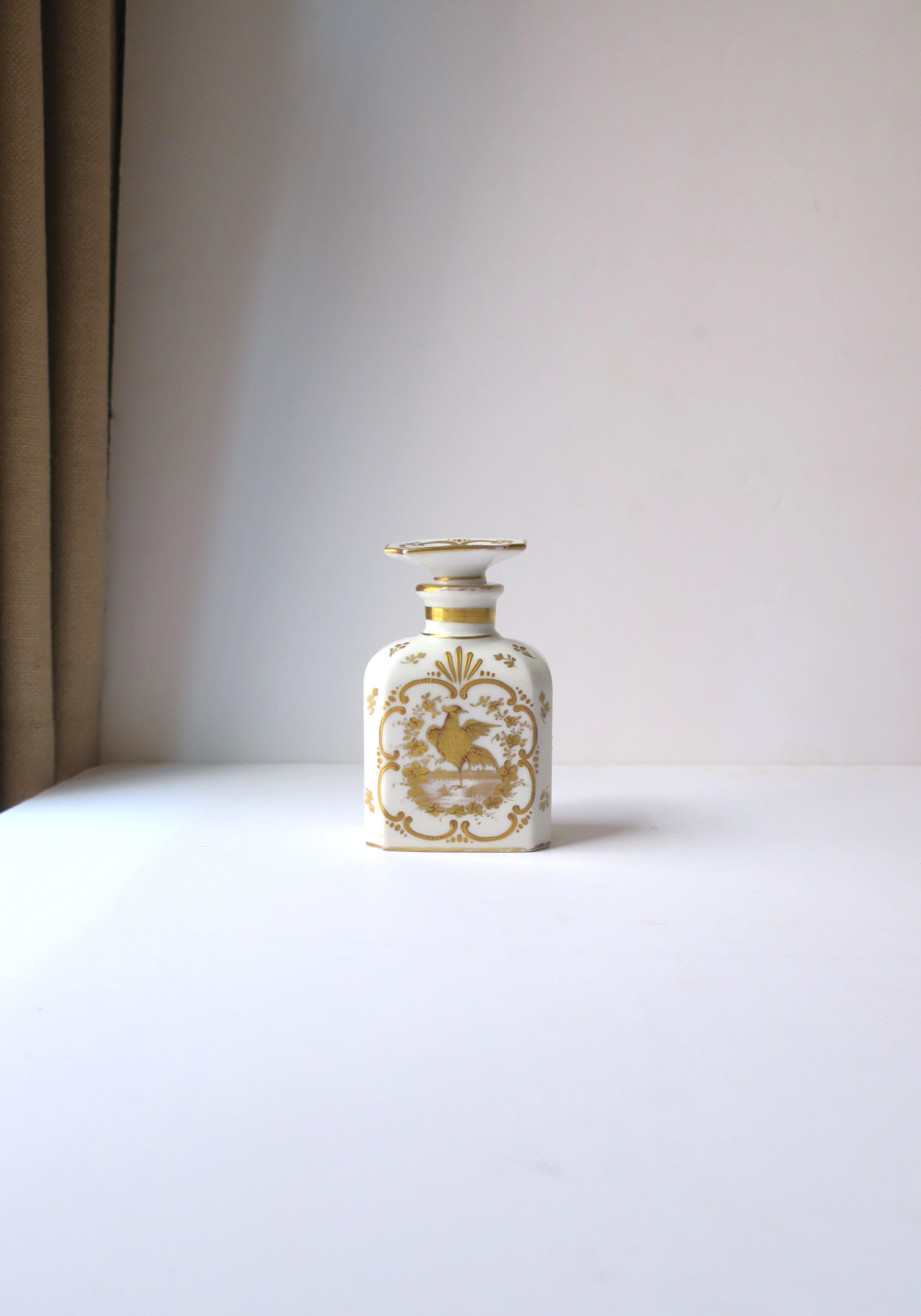 Gilt Italian White and Gold Porcelain Vanity Bottle with Bird Design Rococo Style For Sale