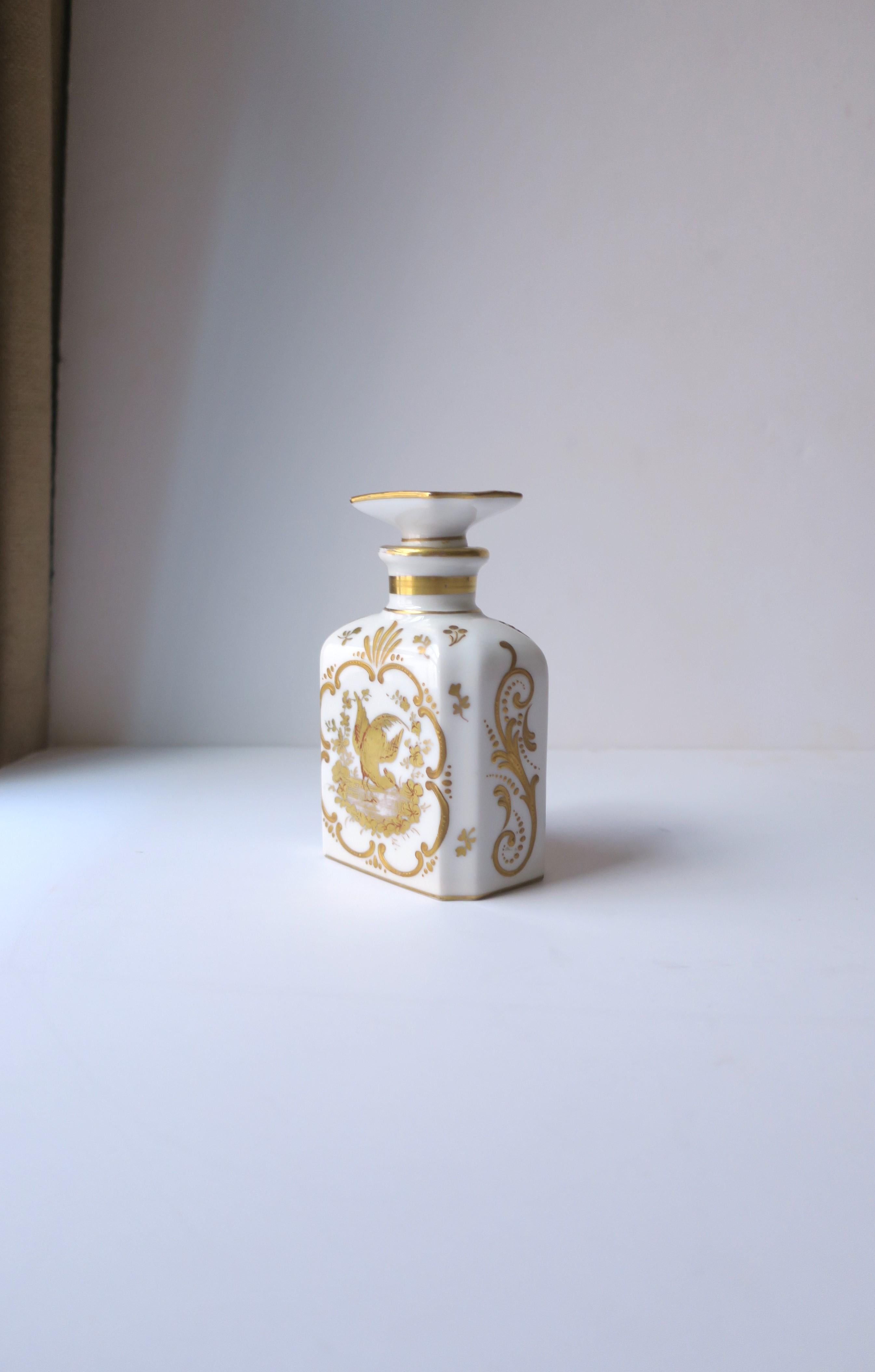 Italian White and Gold Porcelain Vanity Bottle with Bird Design Rococo Style For Sale 4
