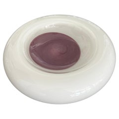 Ciotola italiana in vetro di Murano bianco e viola di Tommaso Barbi