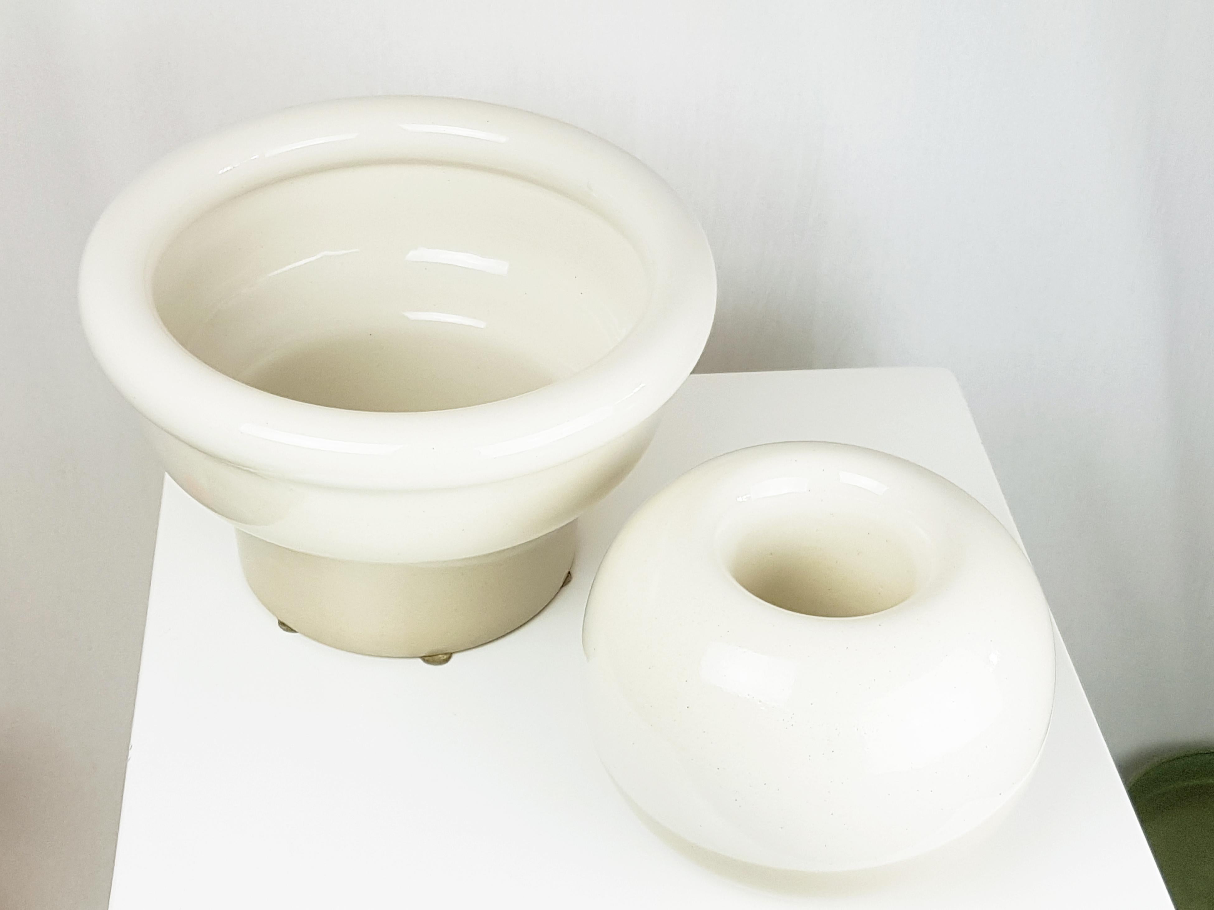 Late 20th Century Italian White & Beige Glazed Ceramic 1970s-80s Cache Pot & Vase by Bucci For Sale