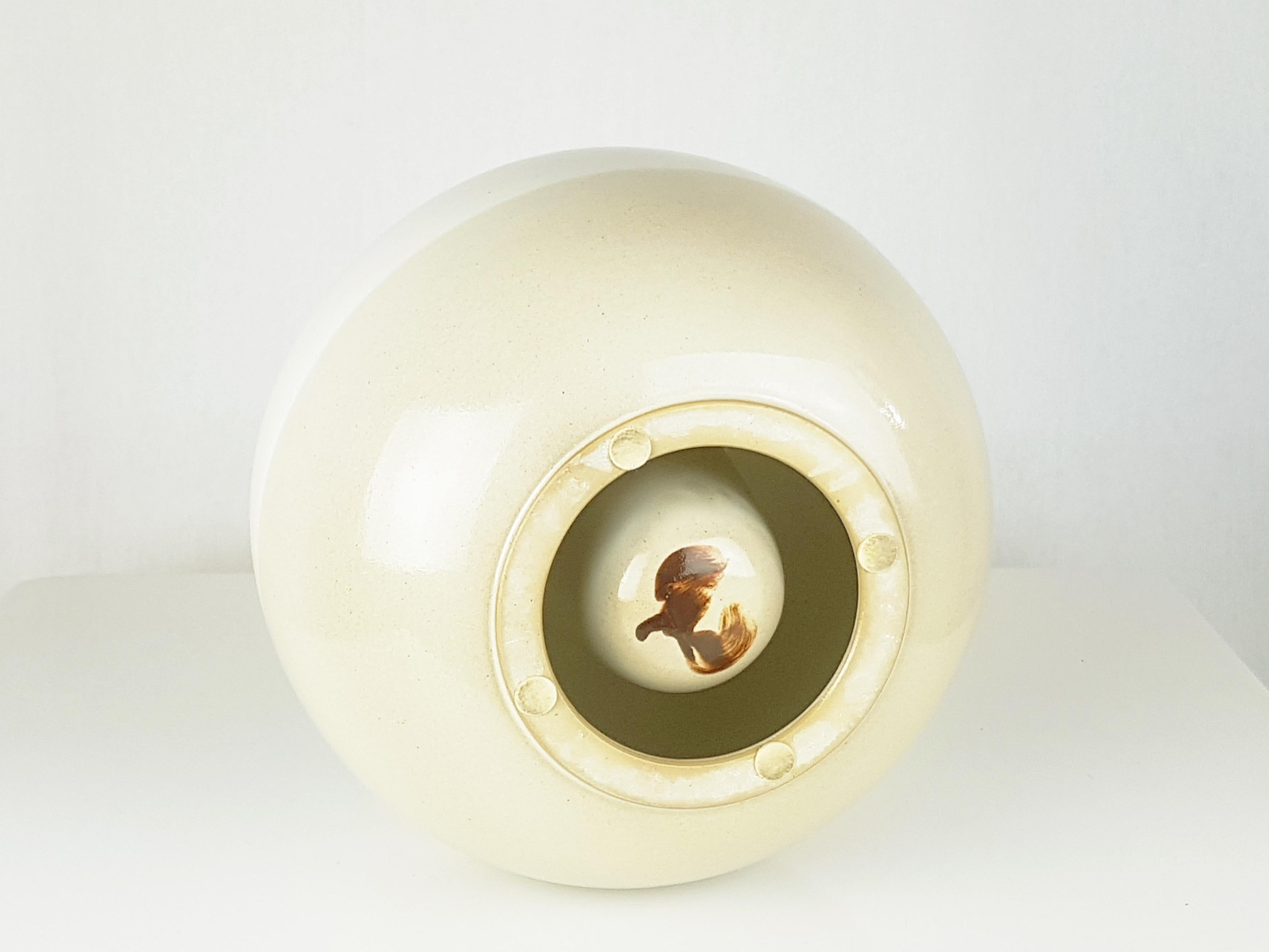 Italian White & Beige Glazed Ceramic 1970s-80s Cache Pot & Vase by Bucci For Sale 4