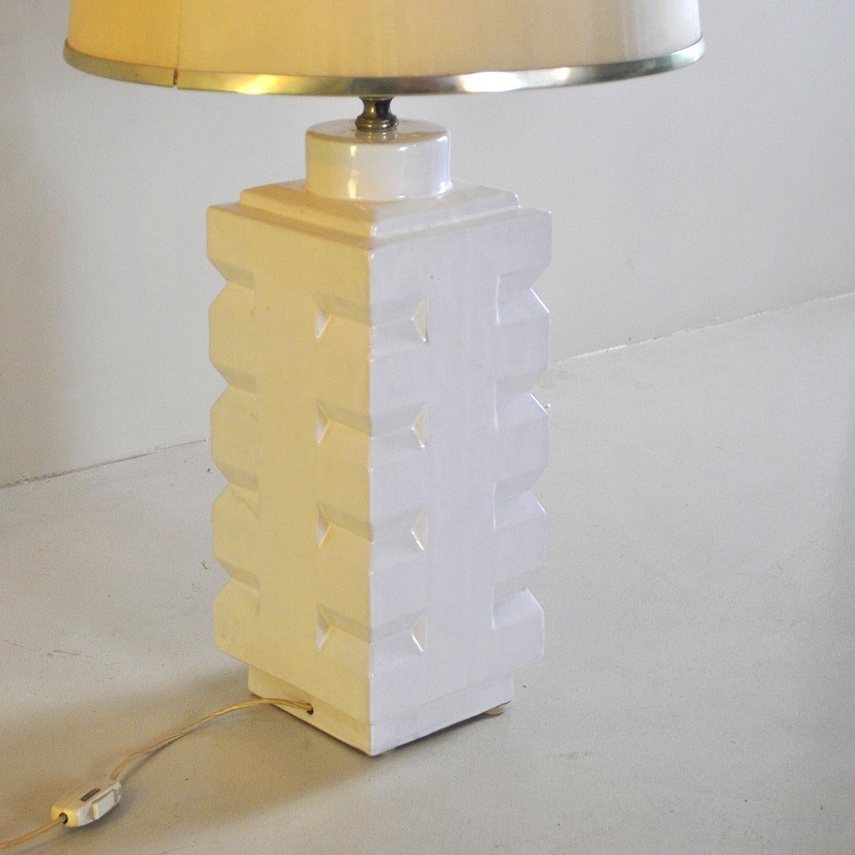 Lampe de bureau italienne en céramique blanche, années 1970 Bon état - En vente à bari, IT