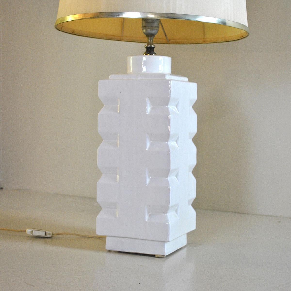 Céramique Lampe de bureau italienne en céramique blanche, années 1970 en vente
