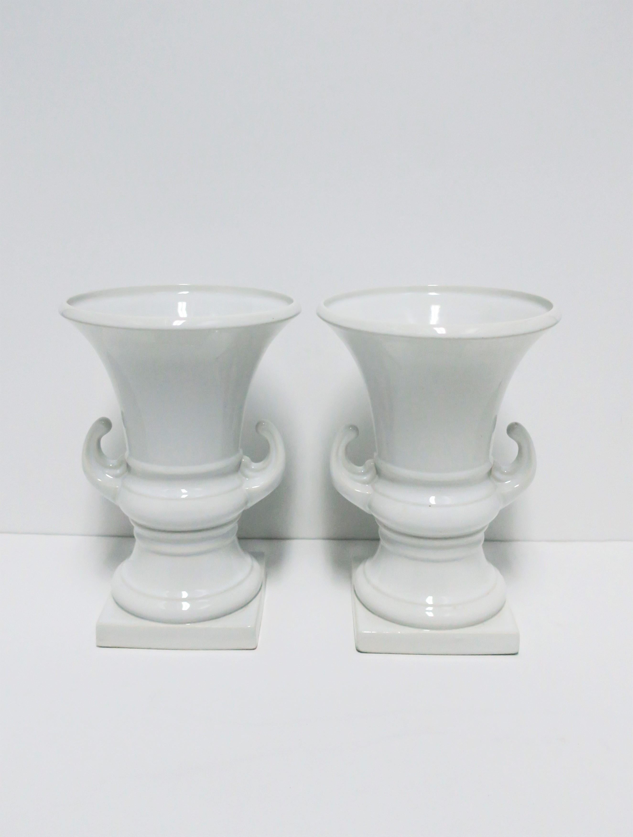 Italian White Ceramic Urns Neoclassical Style, Pair In Good Condition For Sale In New York, NY