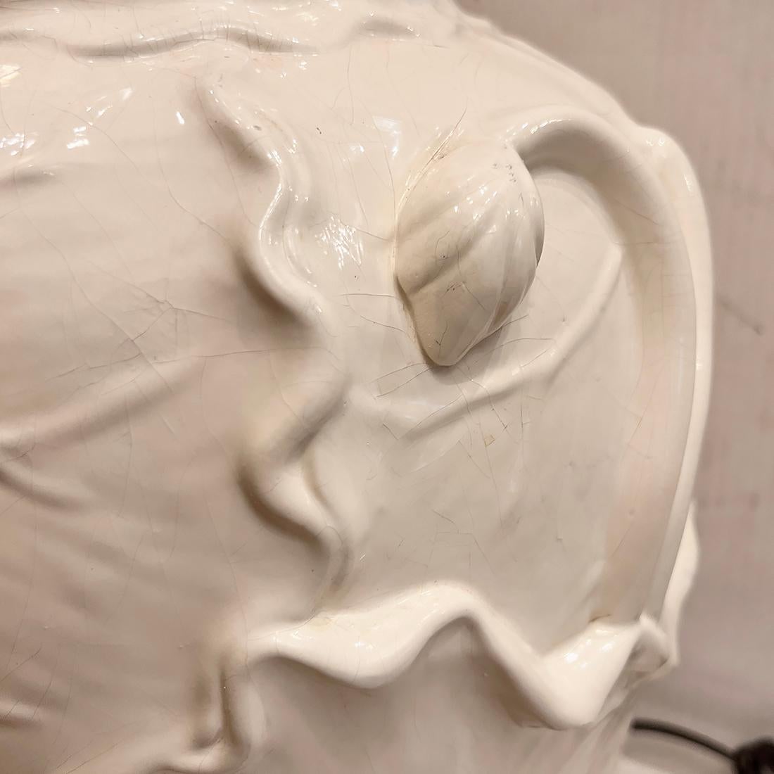 Lámpara italiana de follaje blanco en Bueno estado para la venta en New York, NY