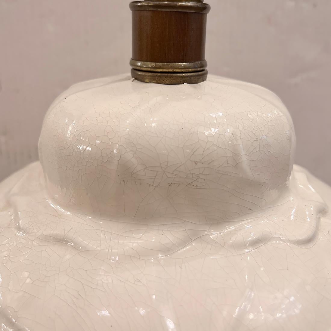 Lámpara italiana de follaje blanco mediados del siglo XX en venta