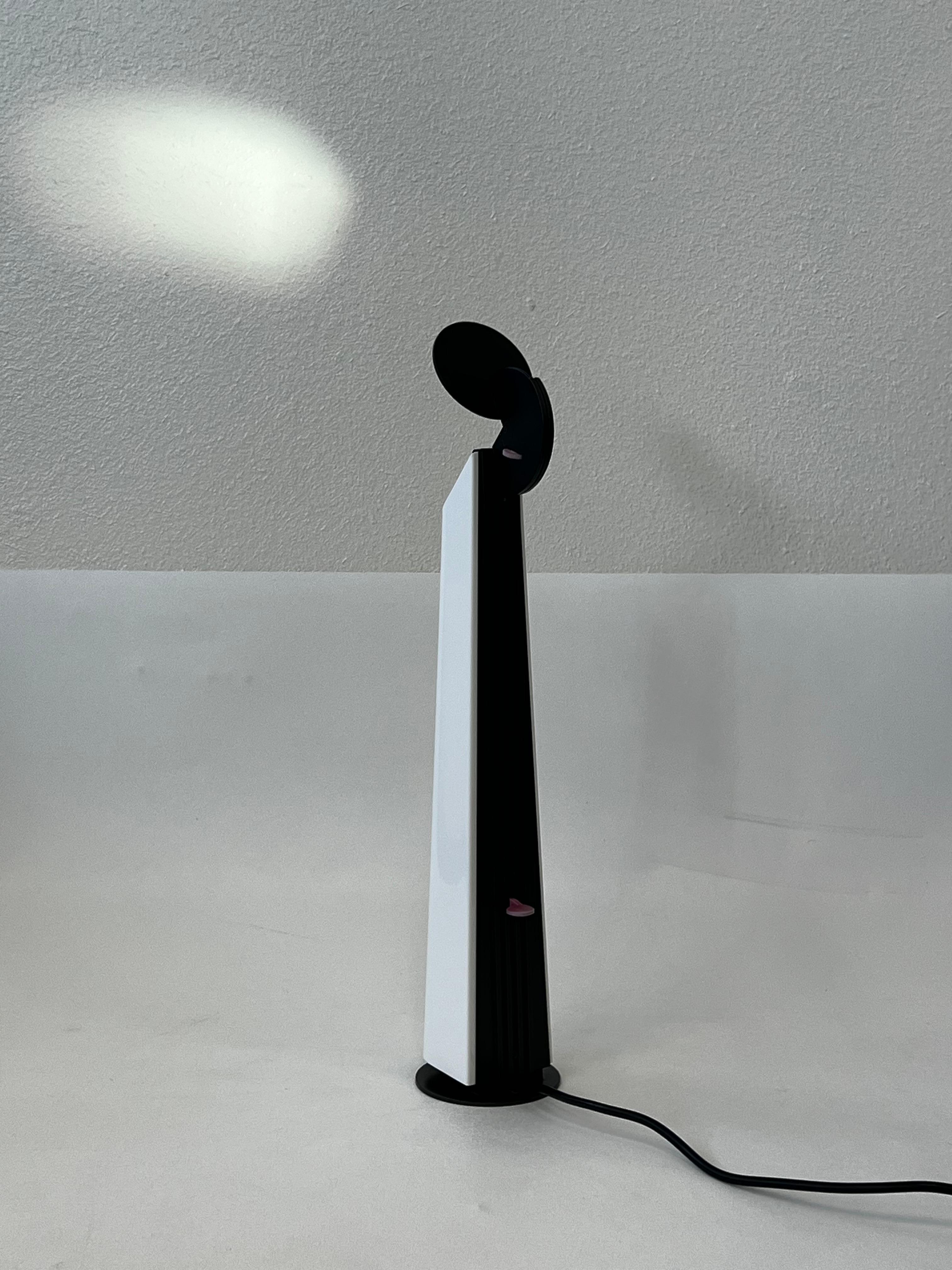 Verniciatura a polvere Lampada da tavolo italiana 