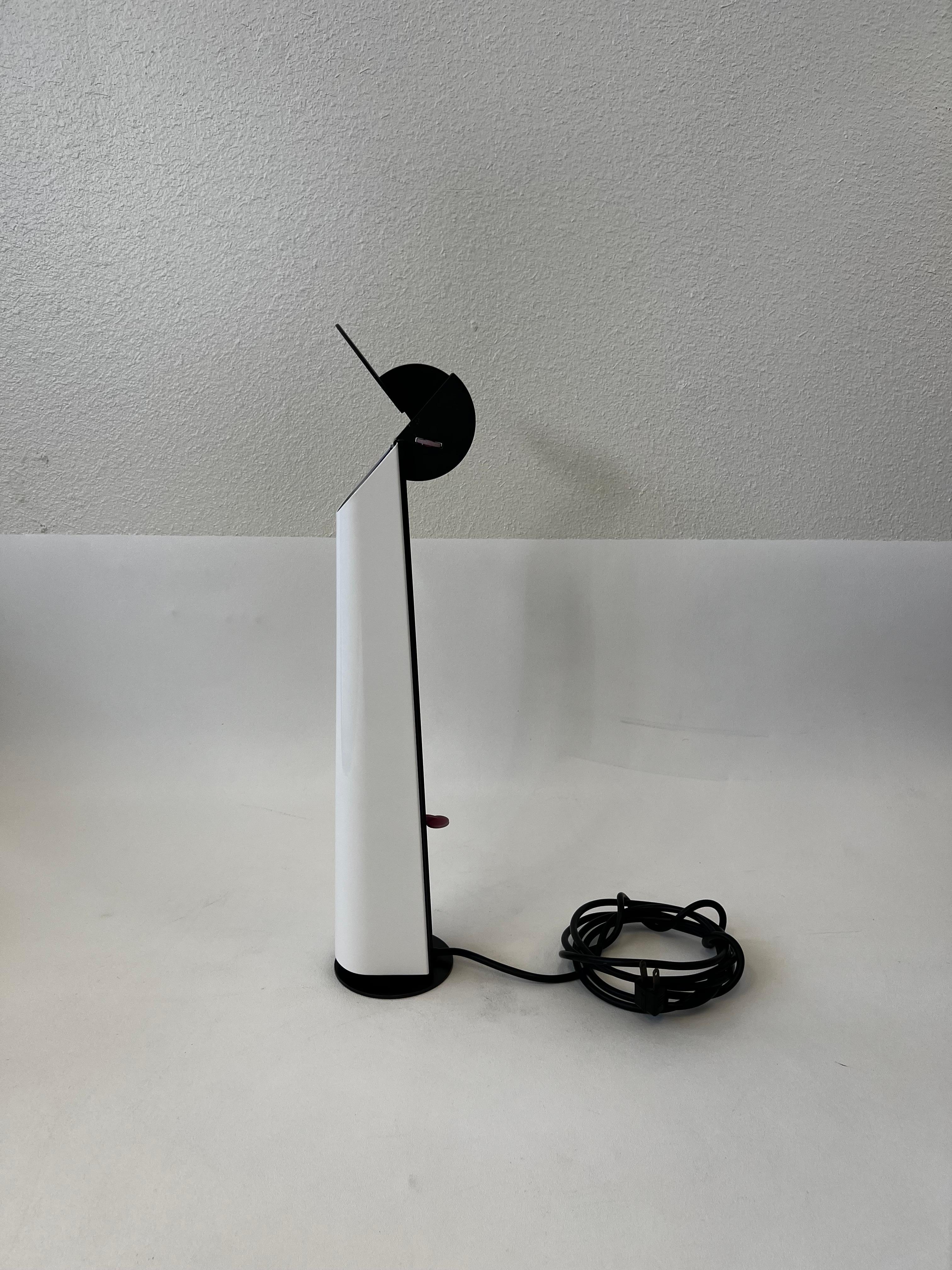 Lampada da tavolo italiana 