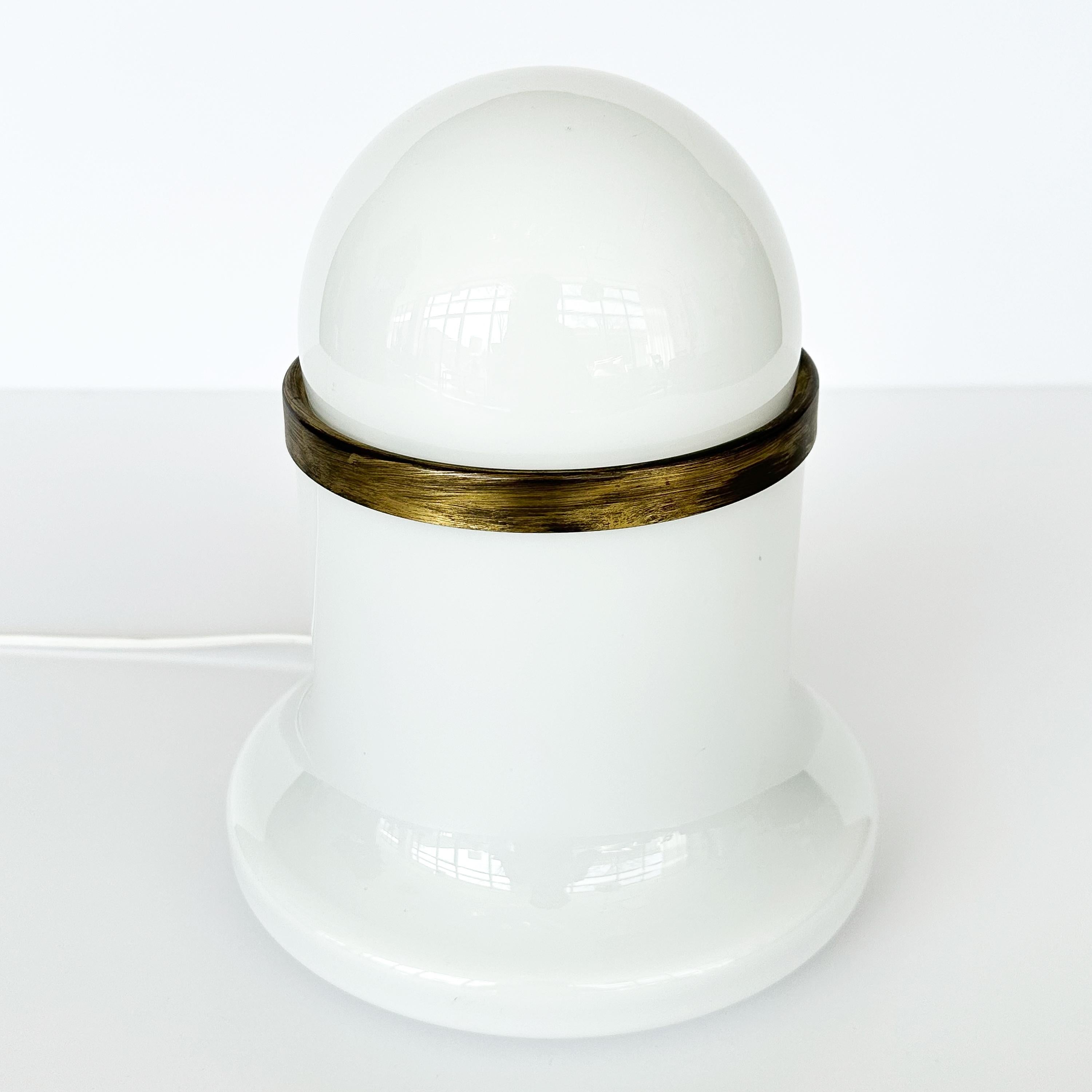 Mid-Century Modern Italian White Glass and Brass Table Lamp by Goffredo Reggiani