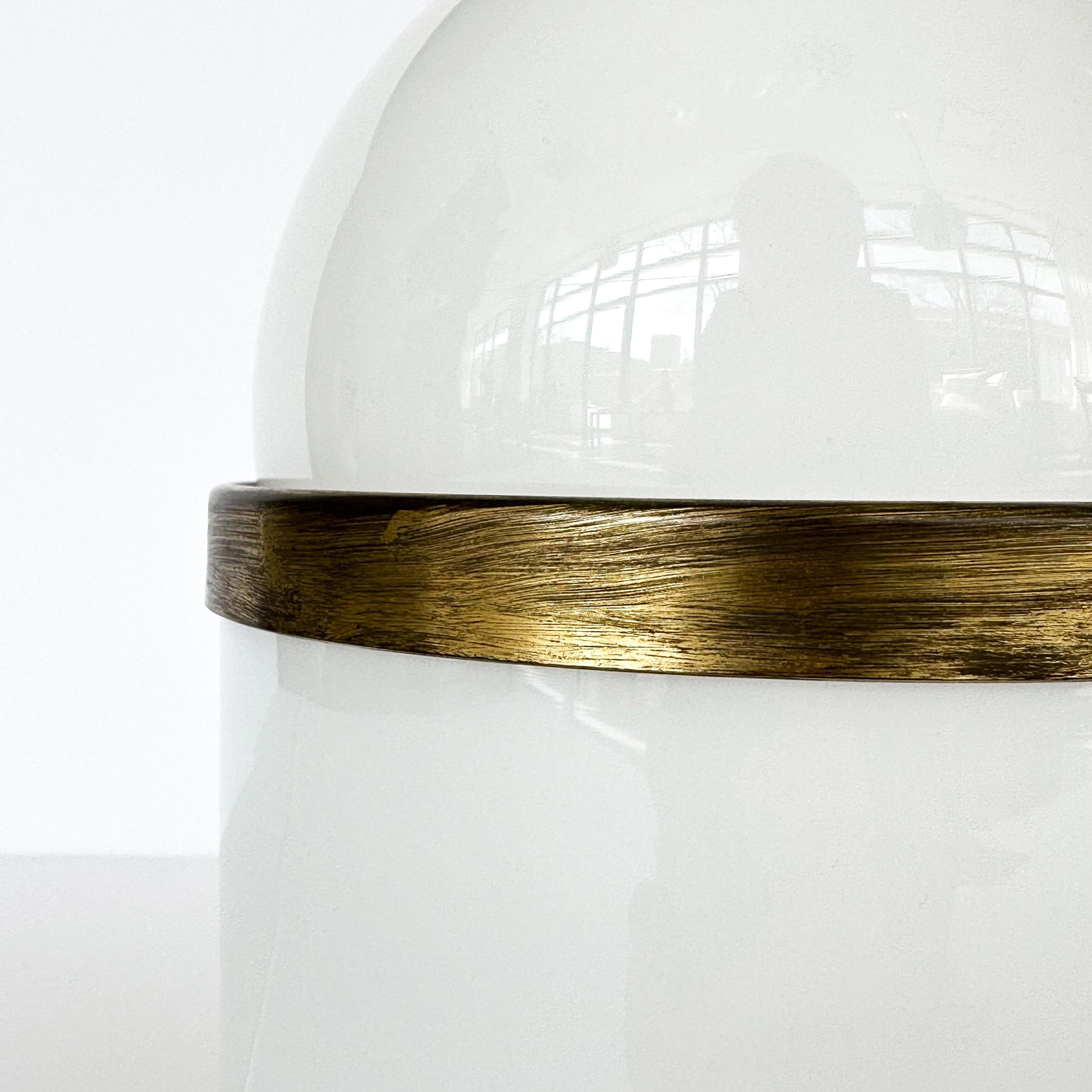 Italian White Glass and Brass Table Lamp by Goffredo Reggiani 2