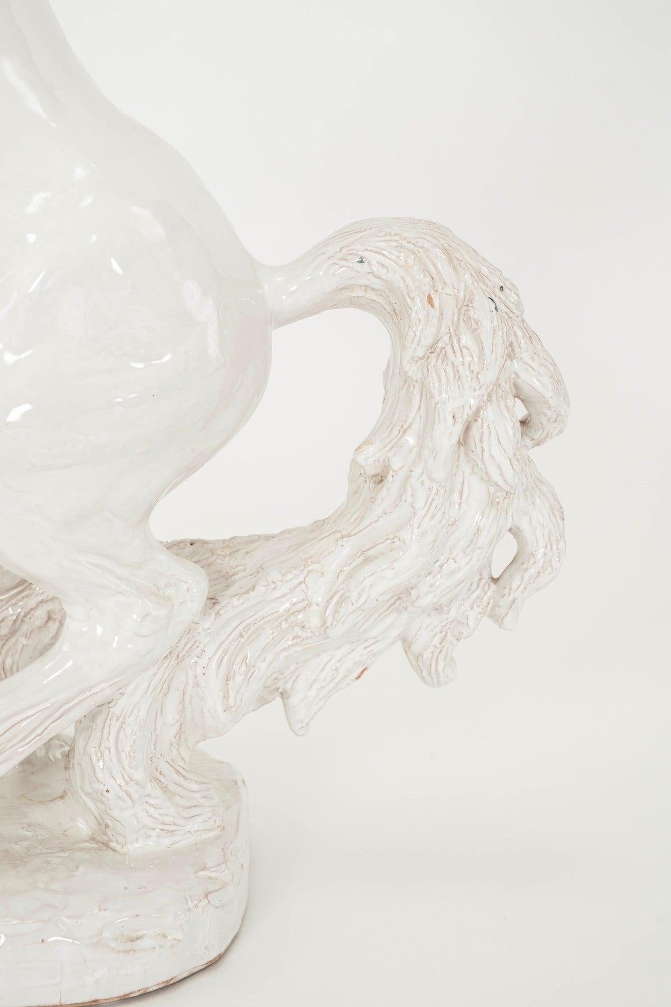Escultura italiana de caballo de terracota esmaltada en blanco en venta 1