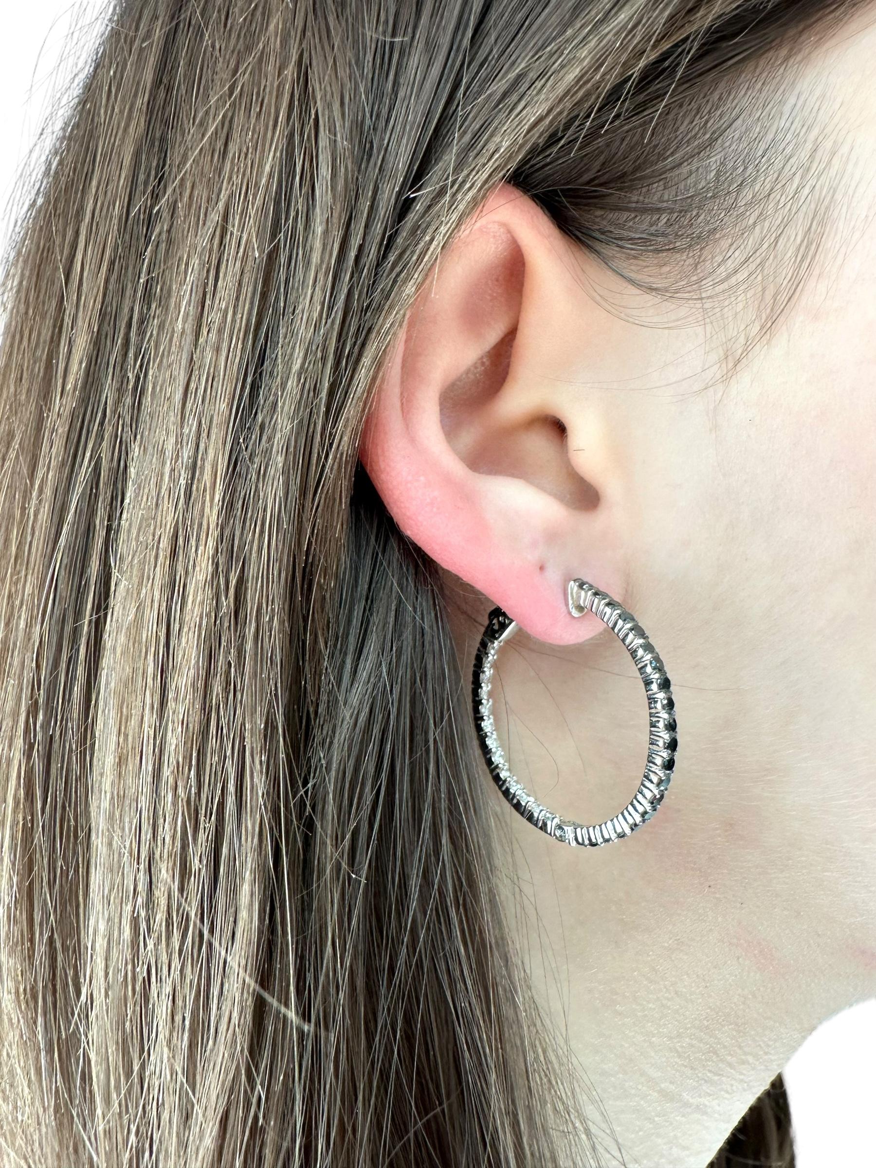 Brilliant Cut Italian White Gold Hoop Earrings with Black and White Diamonds For Sale
