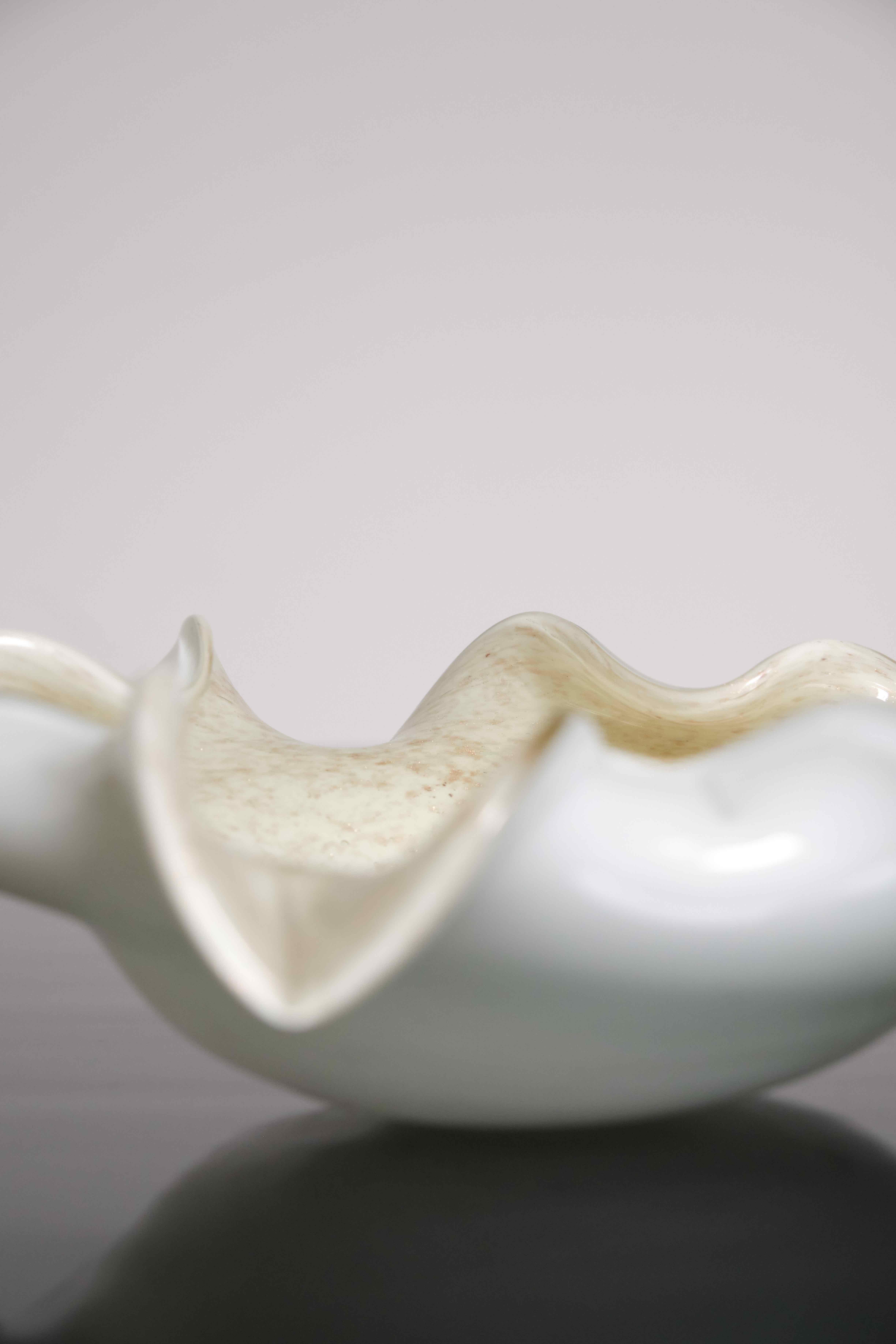 Art Déco Ciotola in vetro di Murano bianco e oro in vendita