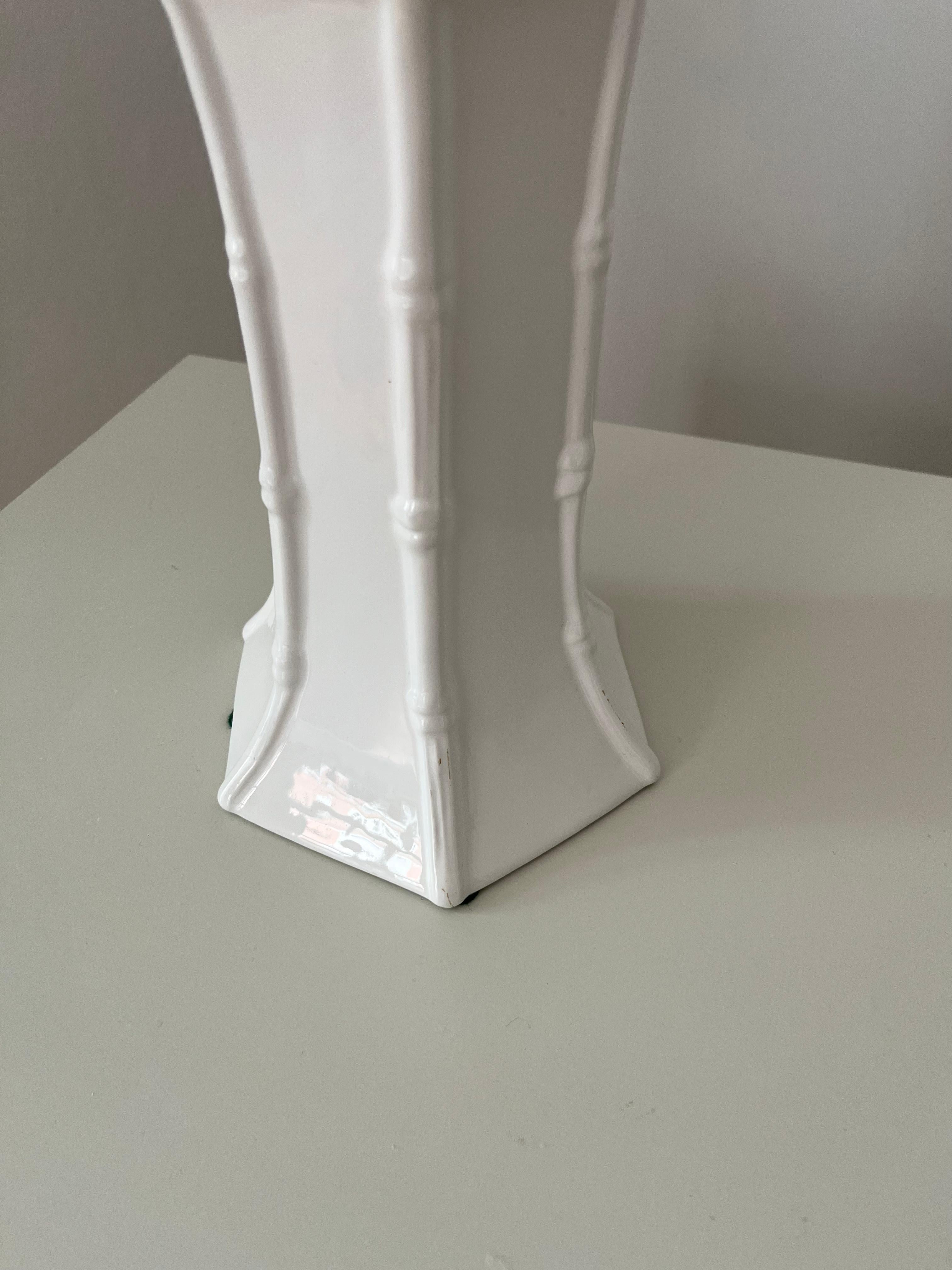 Italian white handmade porcelain table lamp in the shape of bamboo For Sale 2