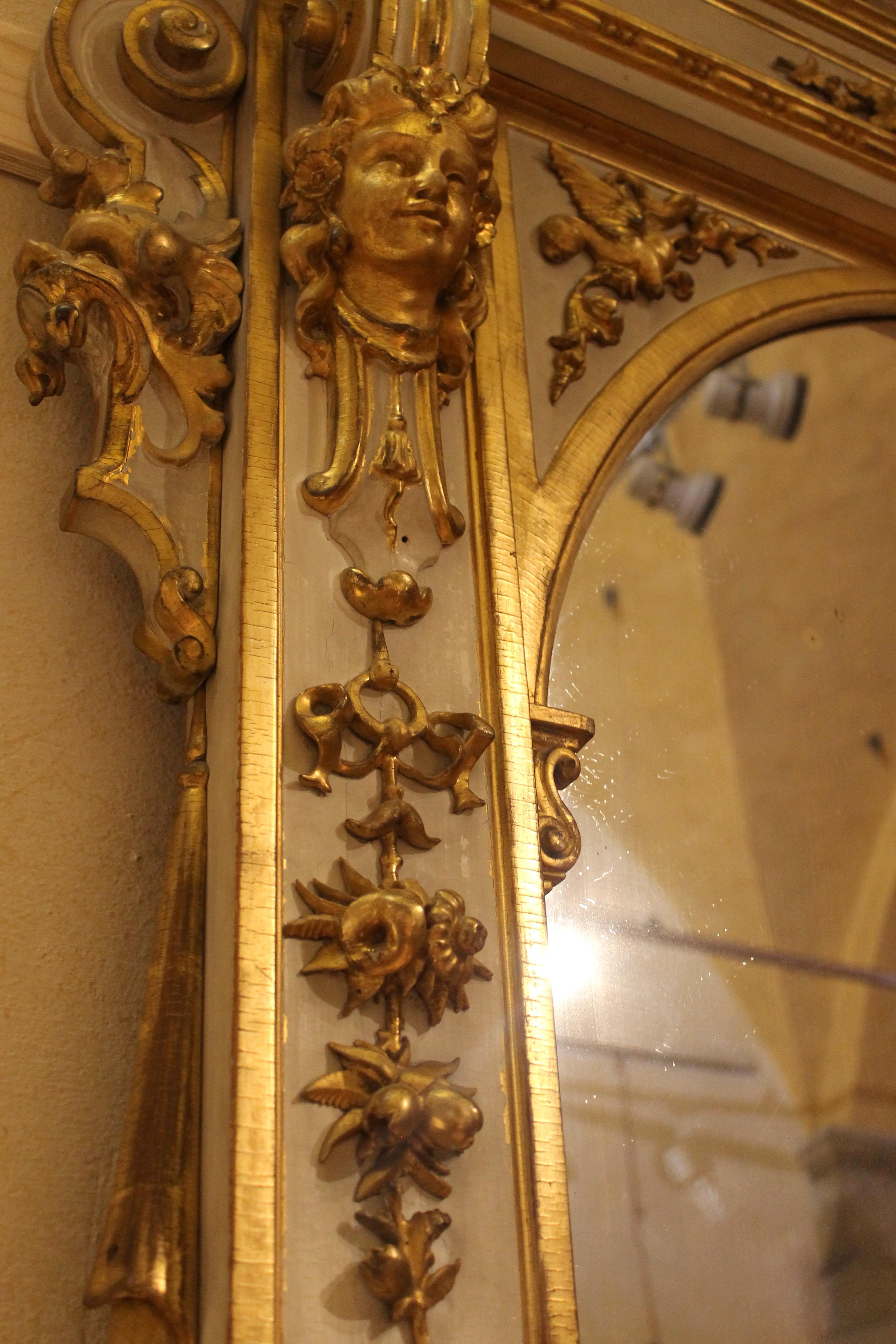 Italian White Lacquer and Giltwood Floor Mirror, Florence, circa 1865 4