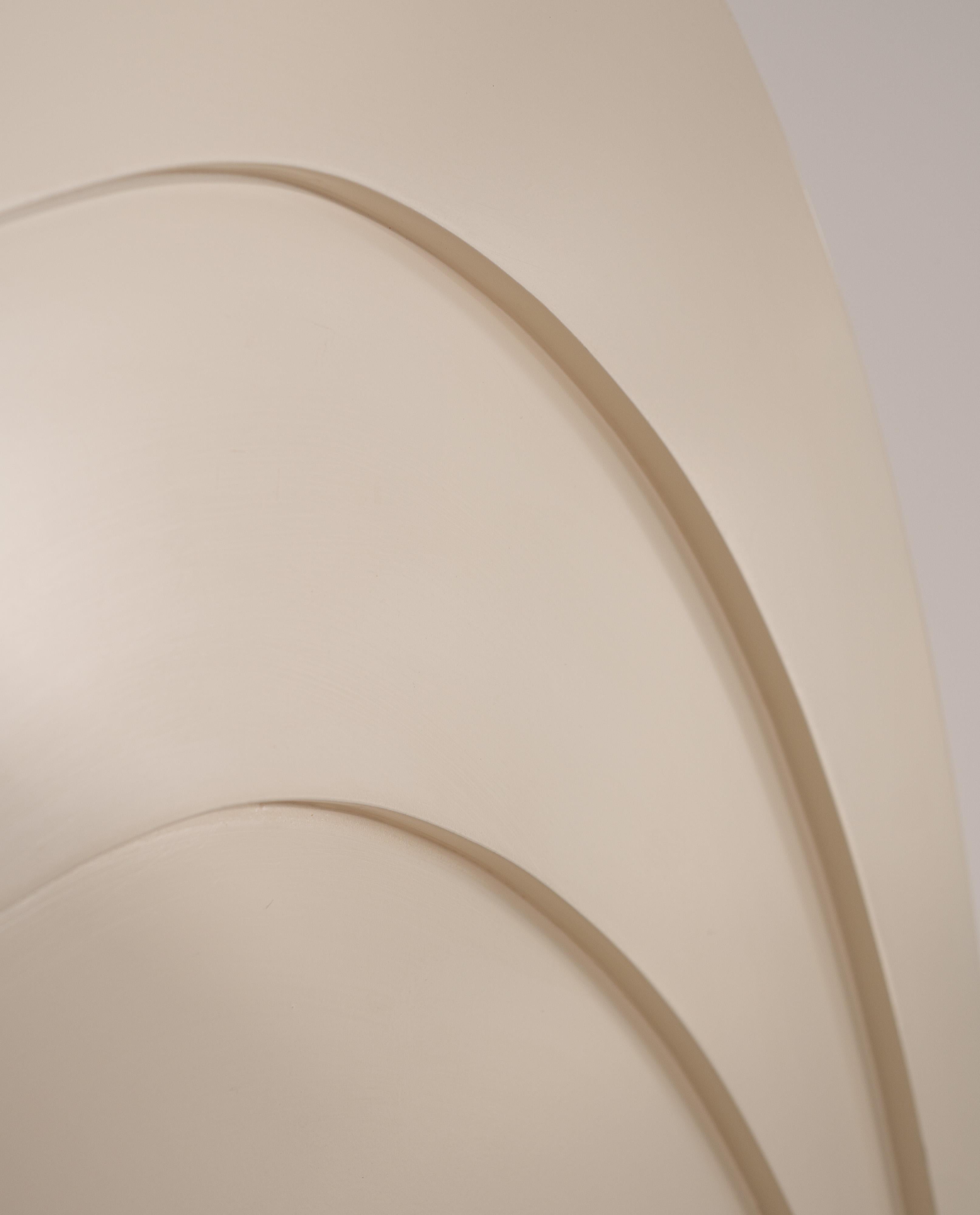 Italian white Lacquered Wooden Mirror, circa 1960 In Good Condition For Sale In Kampen, NL