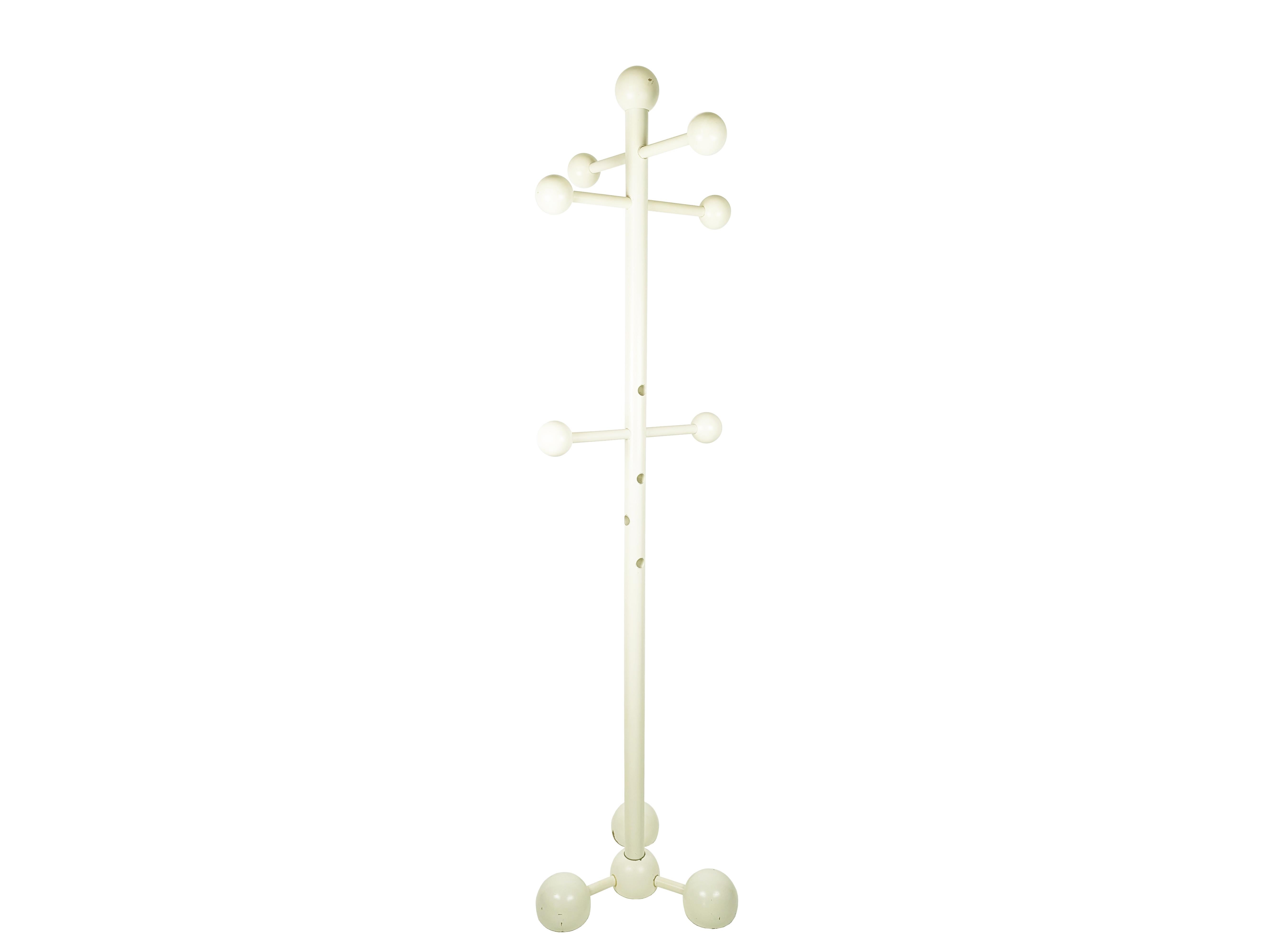 Ère spatiale Porte-manteaux sur pied italien des années 1960 en bois laqué blanc à la manière d'O. Bo en vente