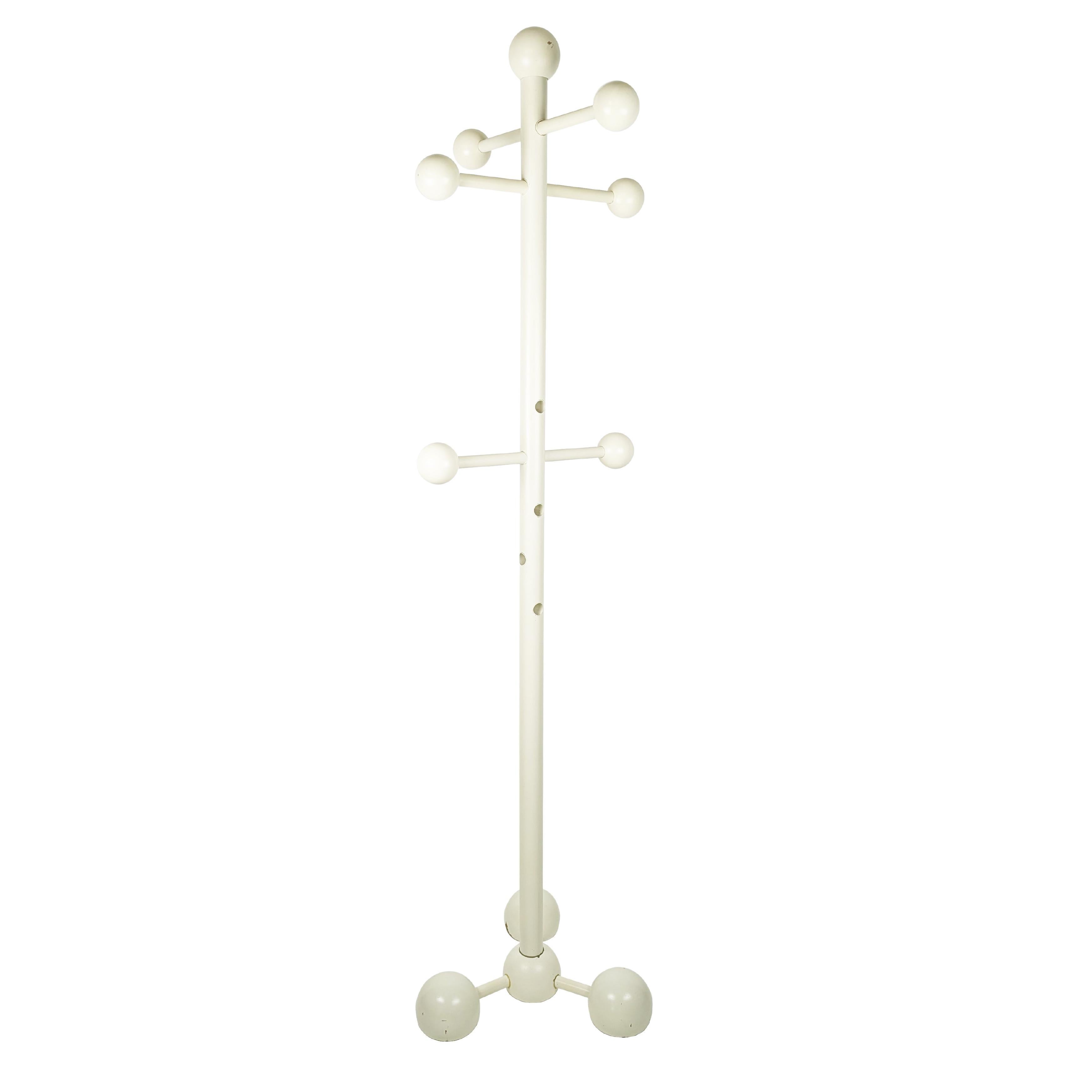 The Italian White lacquered wood 1960s free standing coat rack in the manner of O. Bo