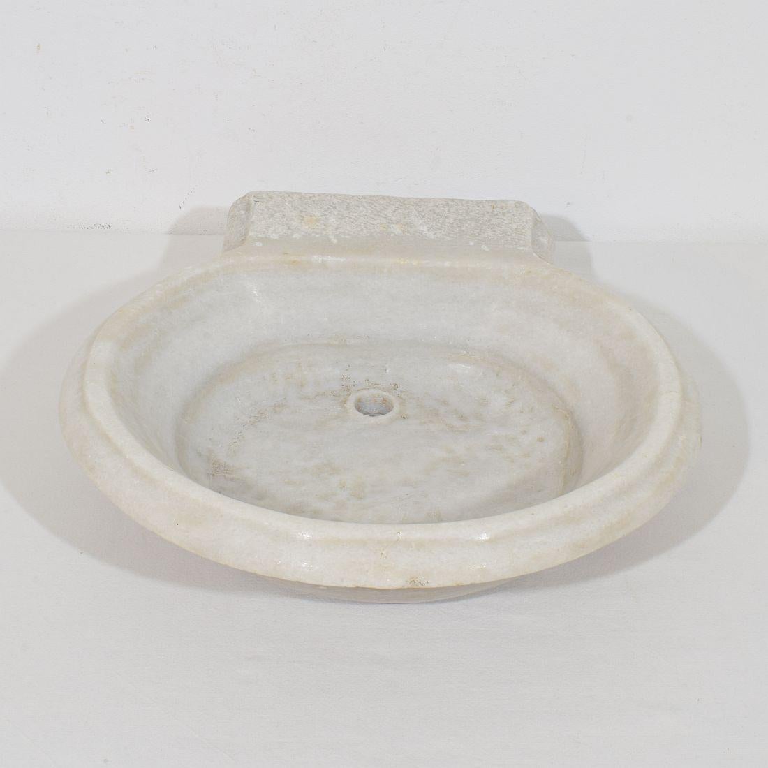 Italienisches Wasserbecken oder Spüle aus weißem Marmor aus dem 18. im Angebot 3