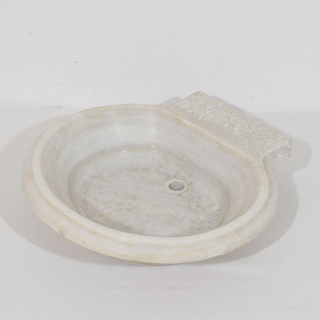 Italienisches Wasserbecken oder Spüle aus weißem Marmor aus dem 18. im Angebot 4