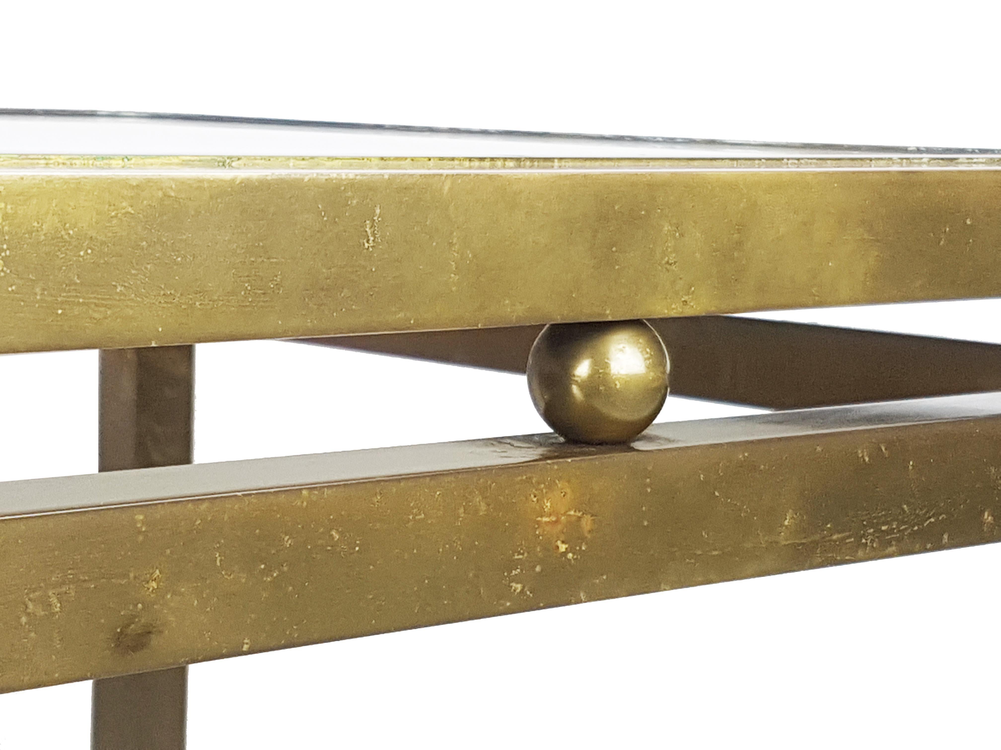 Mid-Century Modern Italian White Marble and Brass 1970s Coffee Table For Sale