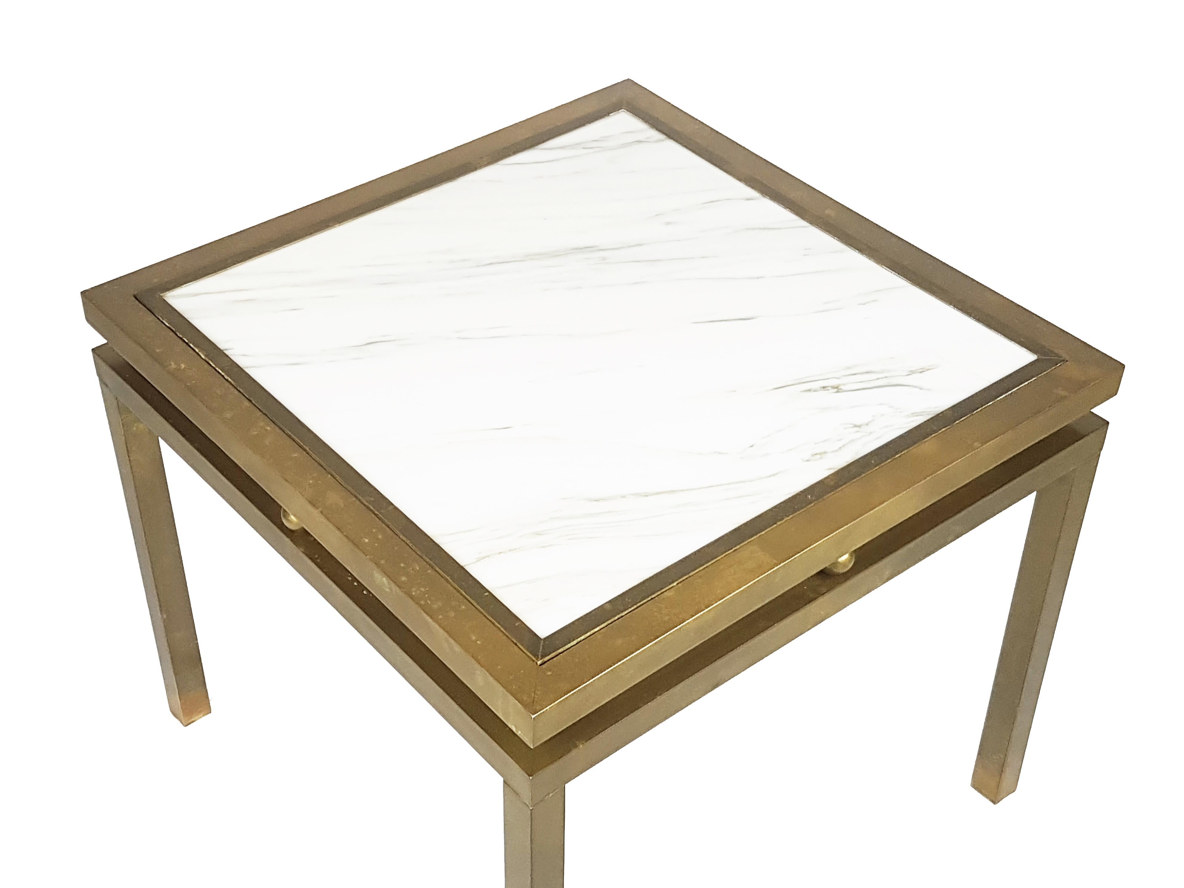 Late 20th Century Italian White Marble and Brass 1970s Coffee Table For Sale