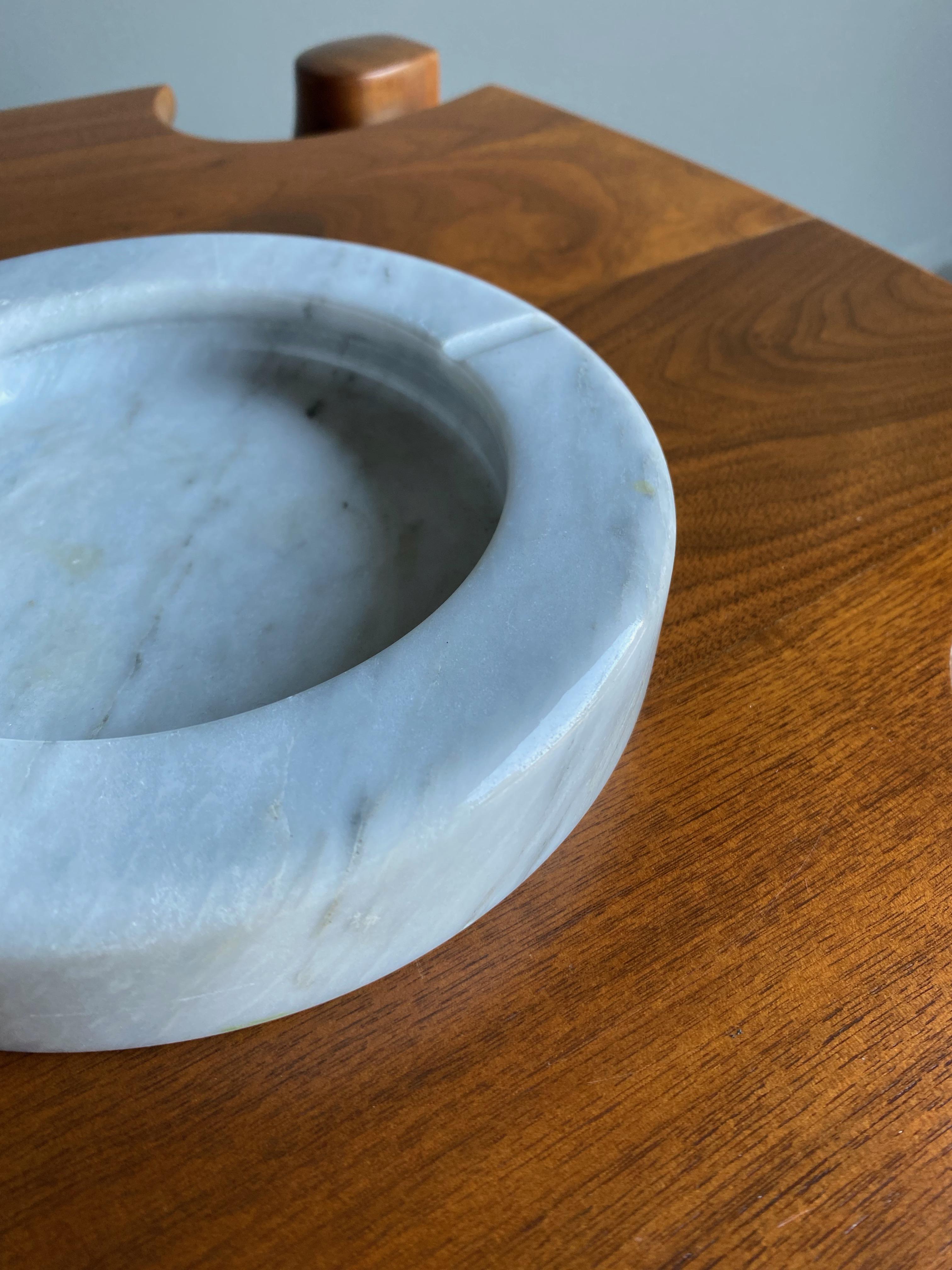 Mid-Century Modern Italian White Marble Bowl / Ashtray, circa 1975